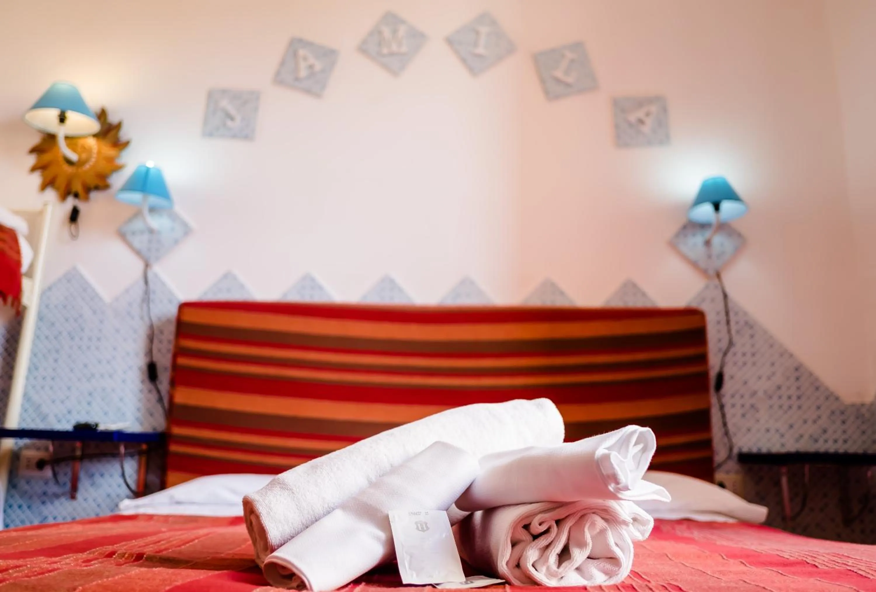 Spring, Bed in Villa Arazurrina