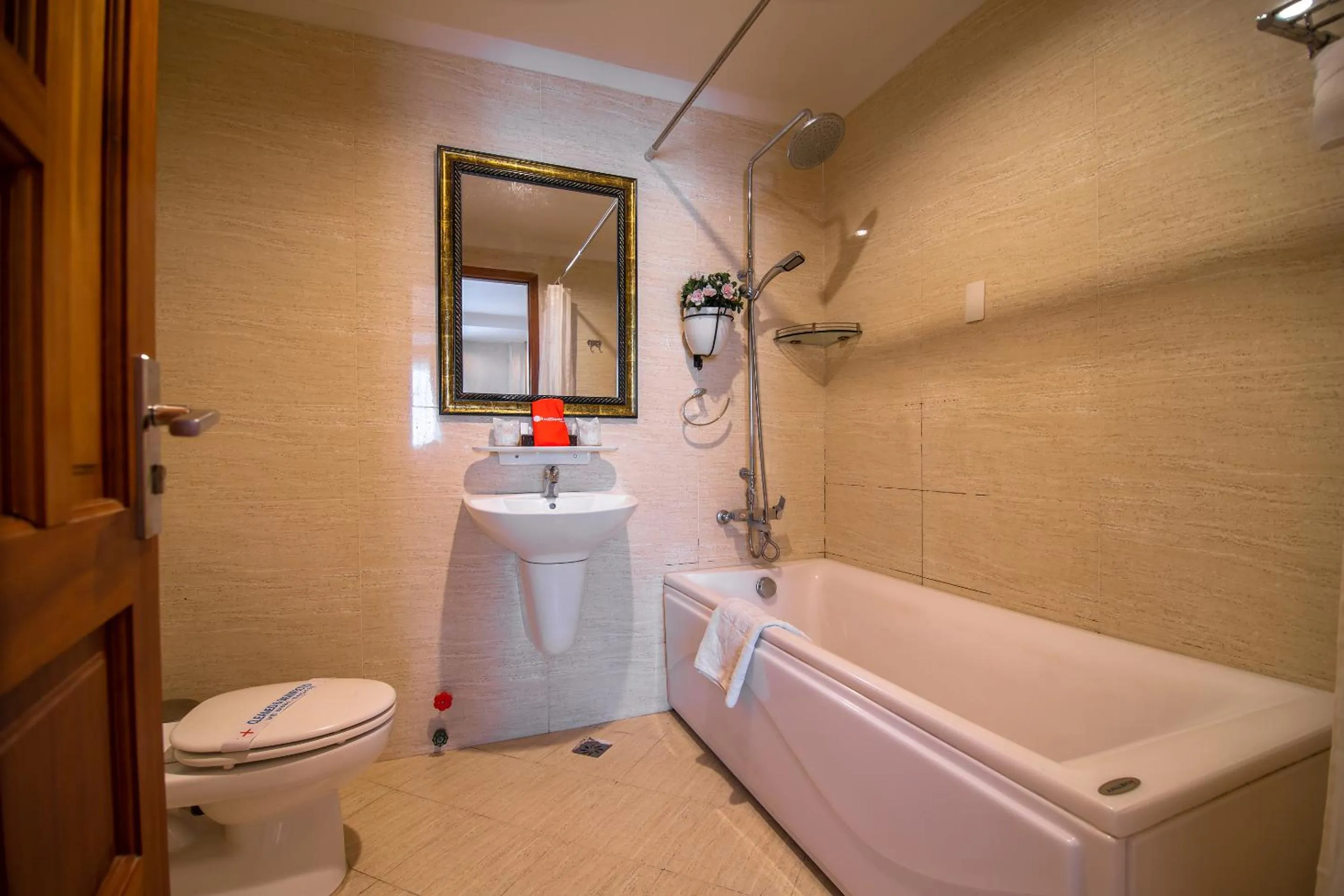 Toilet in White Lion Hotel