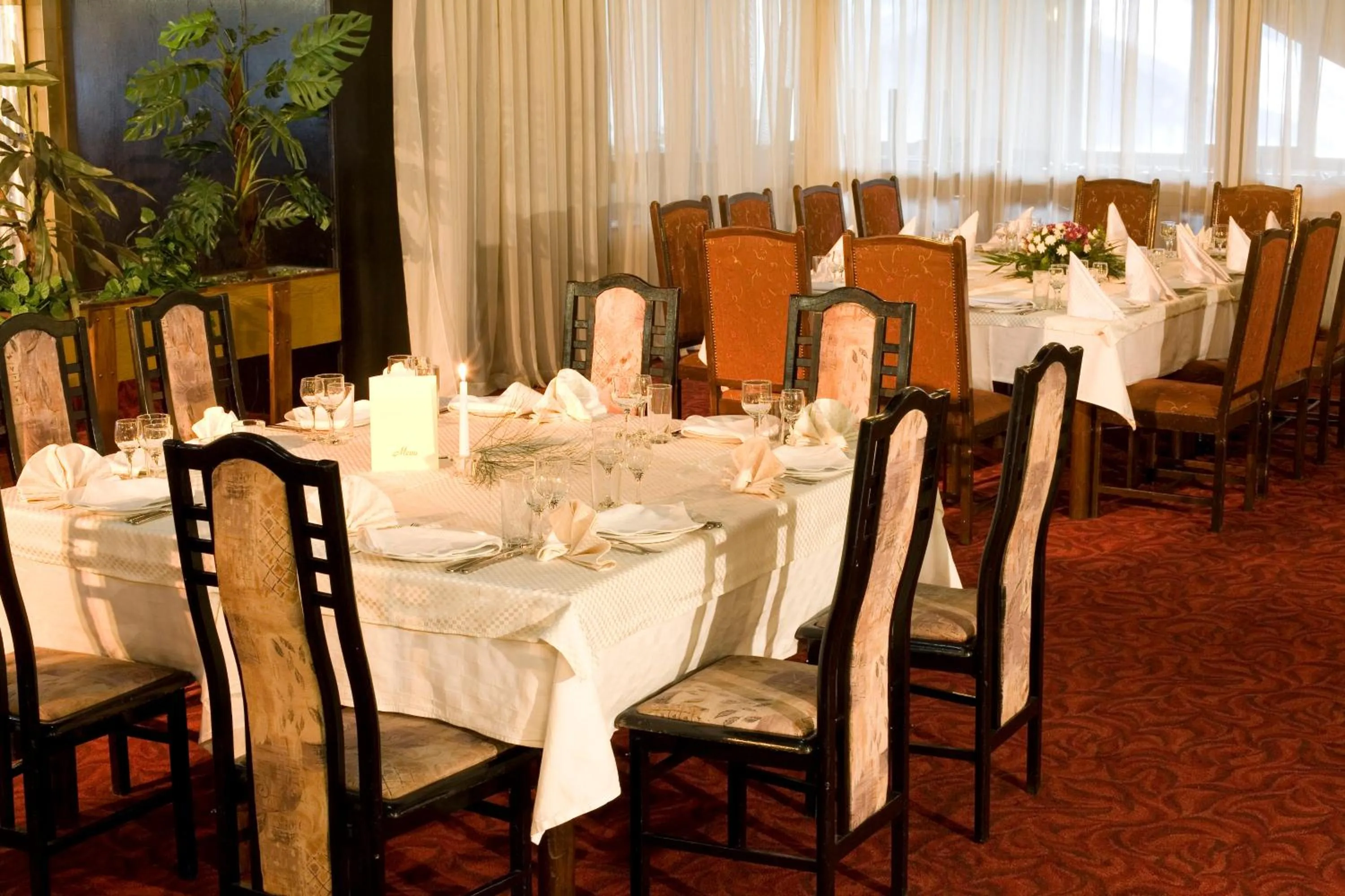 Restaurant/places to eat in Hotel Samokov