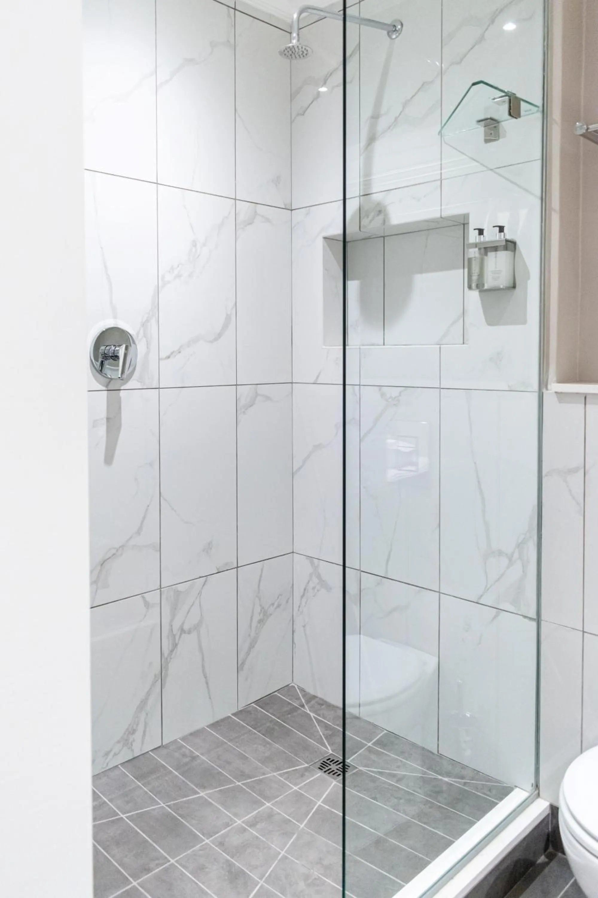 Shower in Premier Express Inn George