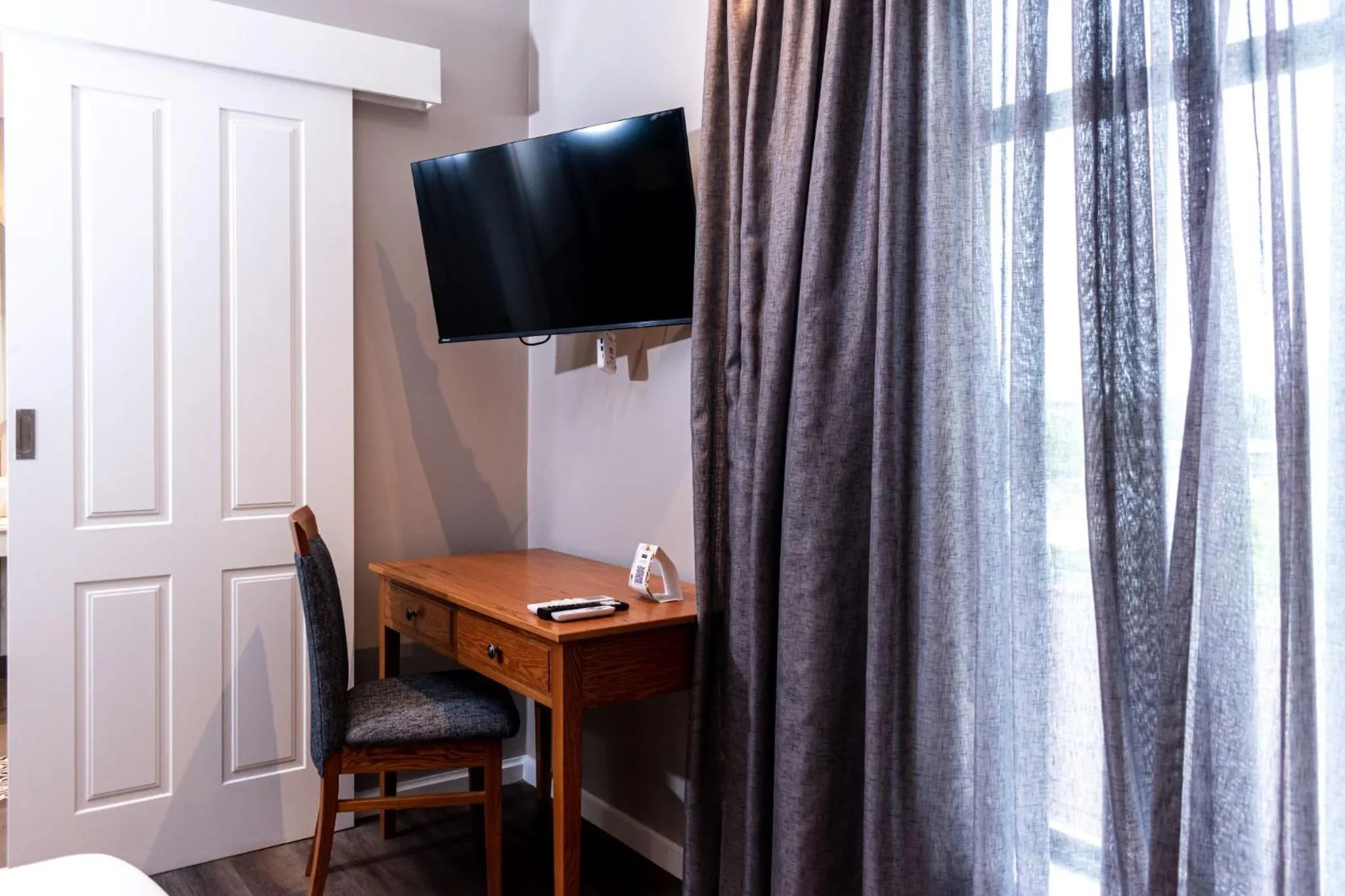 TV and multimedia in Premier Express Inn George