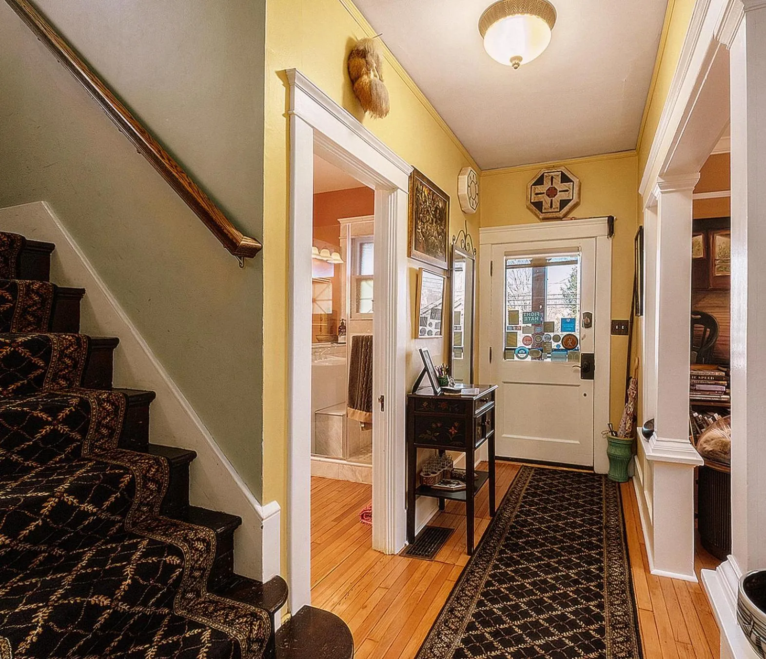 Living room in Burnt Toast Inn