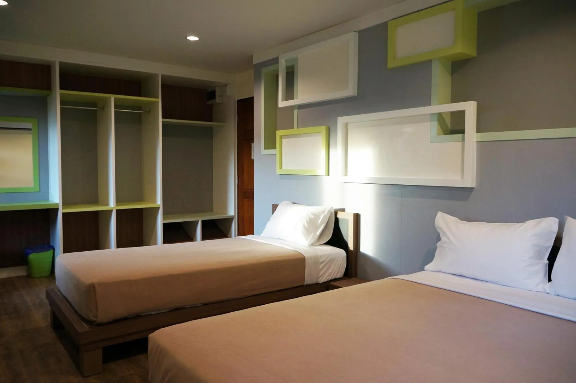 Bedroom, Bed in Samsen Sam Place