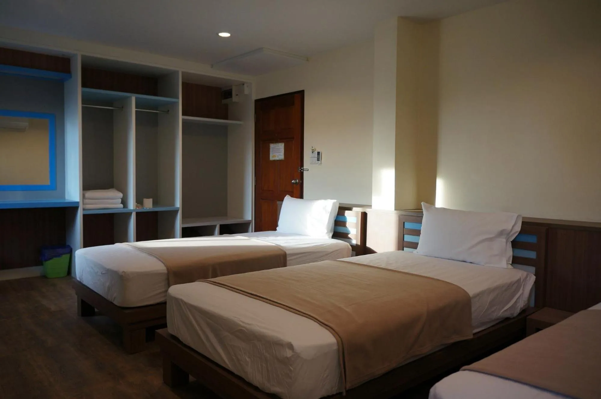 Bedroom, Bed in Samsen Sam Place