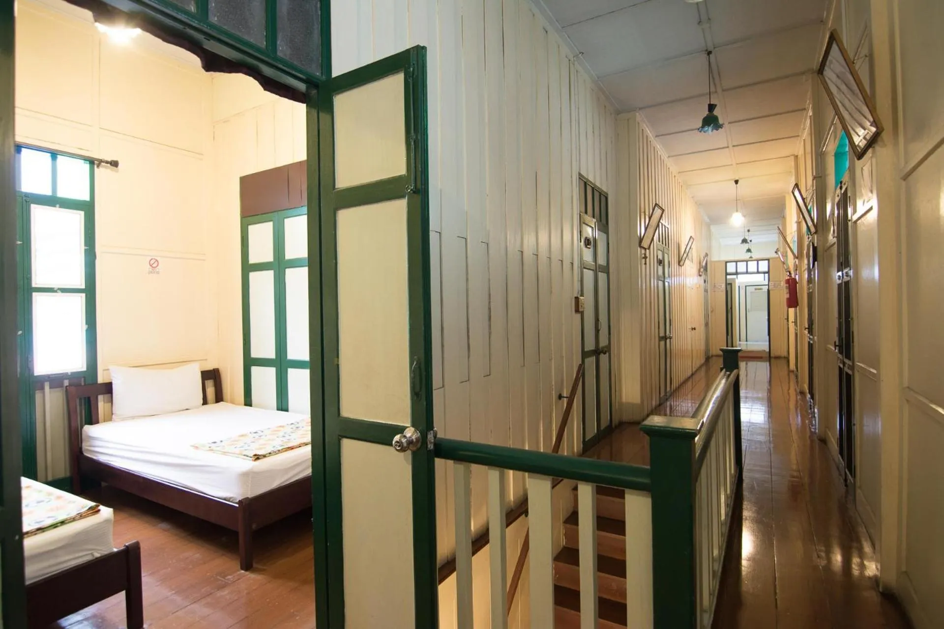 Bedroom, Bed in Samsen Sam Place