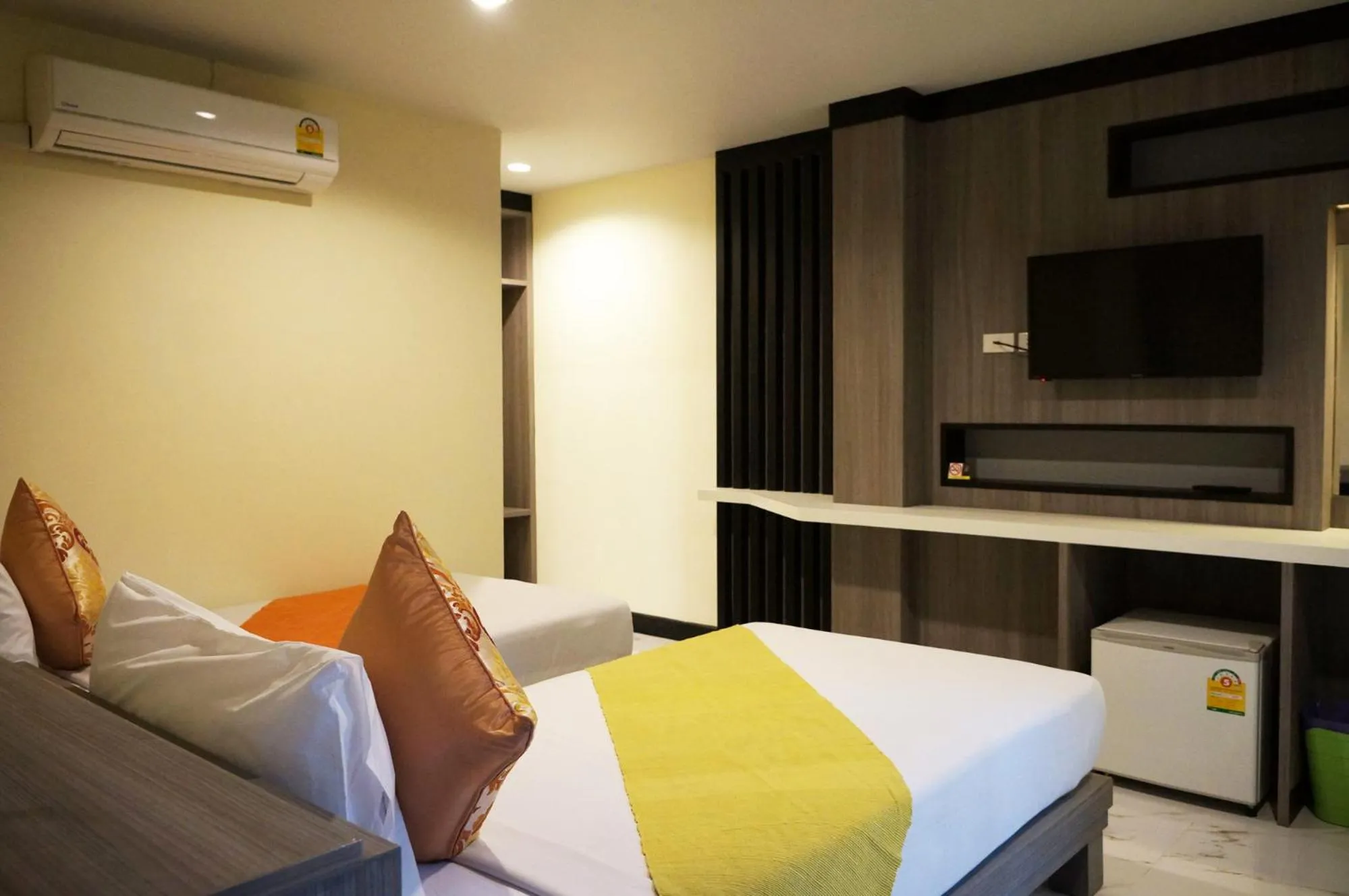 TV and multimedia, Bed in Samsen Sam Place