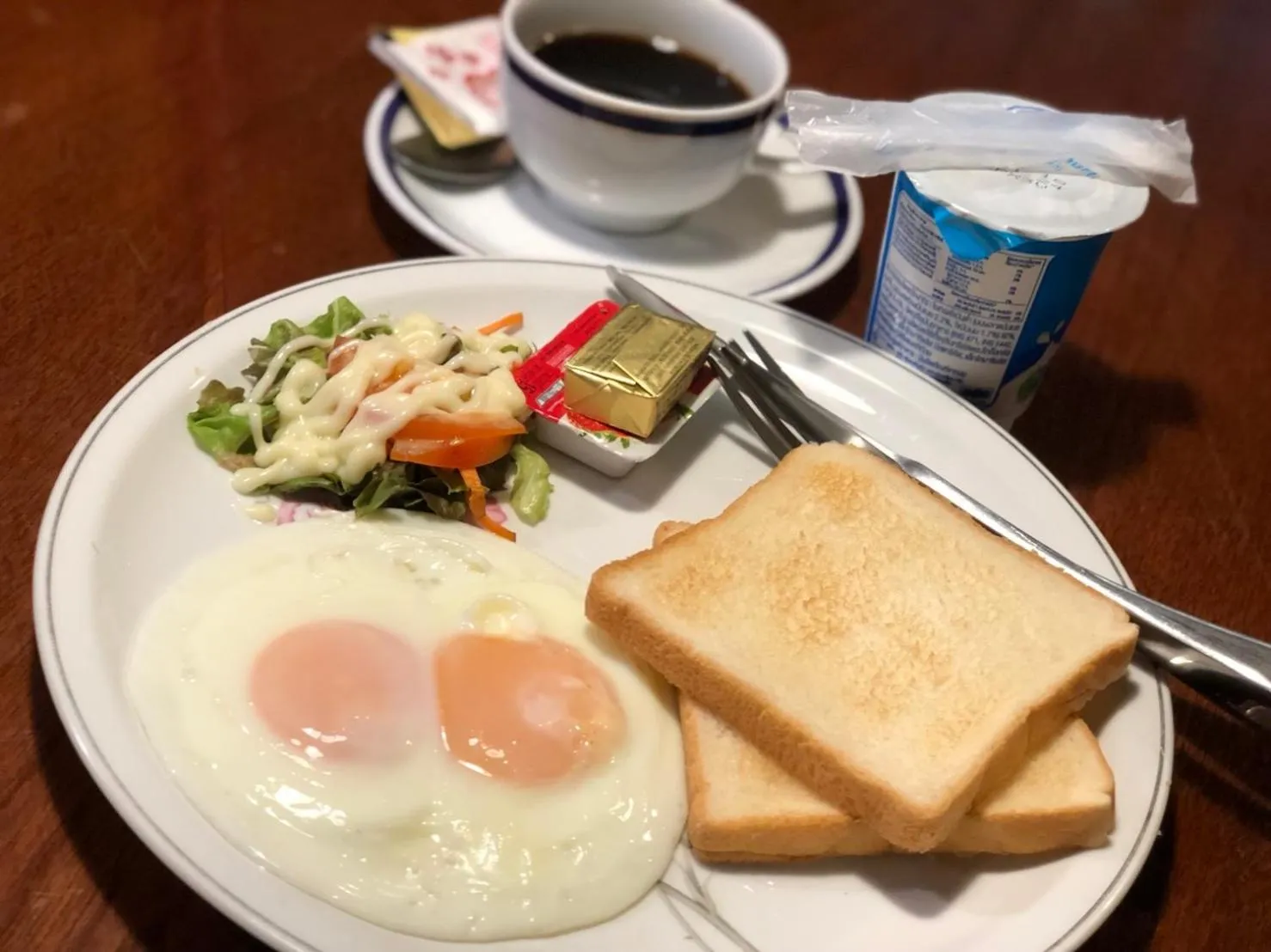 Breakfast in Samsen Sam Place