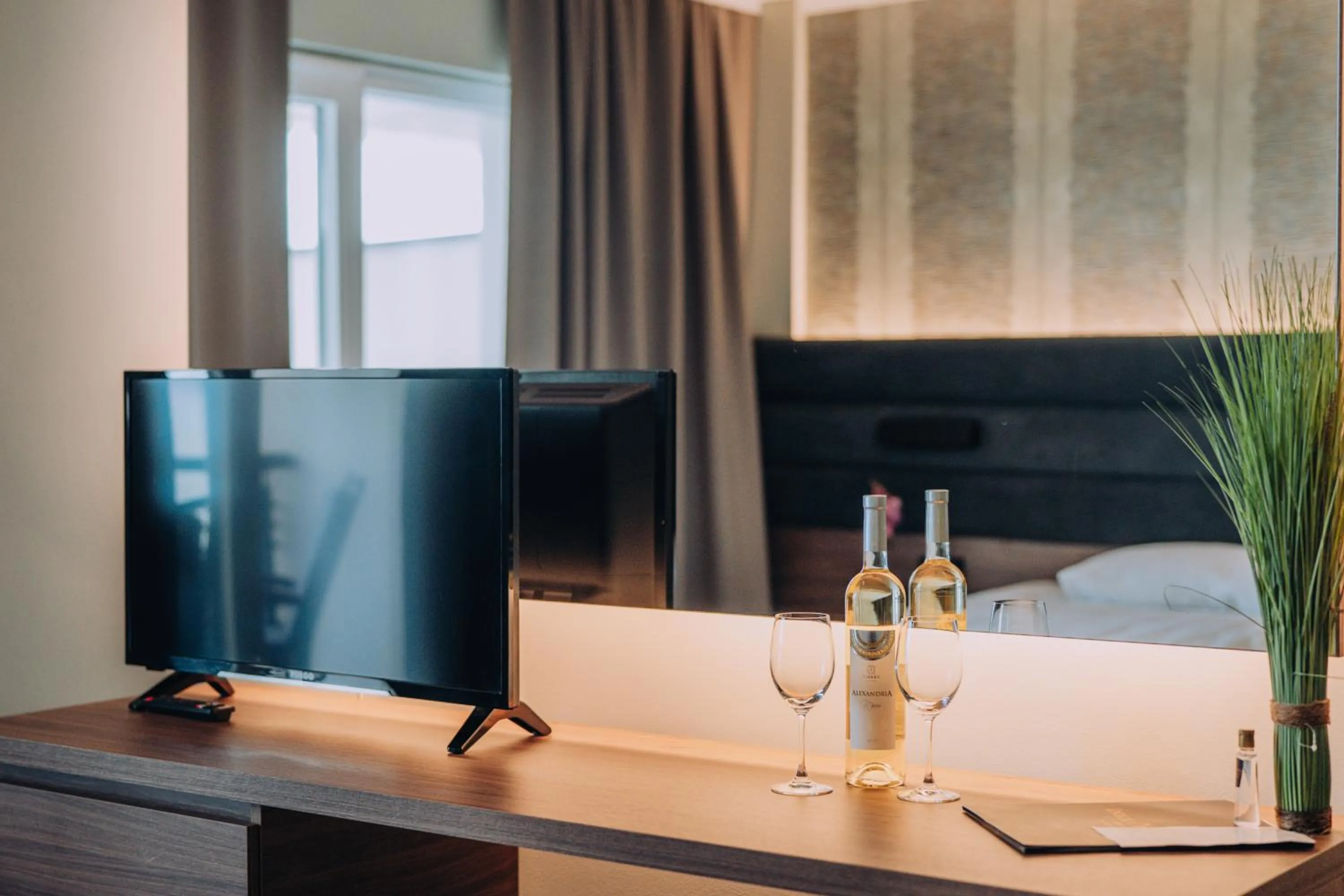 TV and multimedia, Bed in Inex Olgica Hotel & SPA