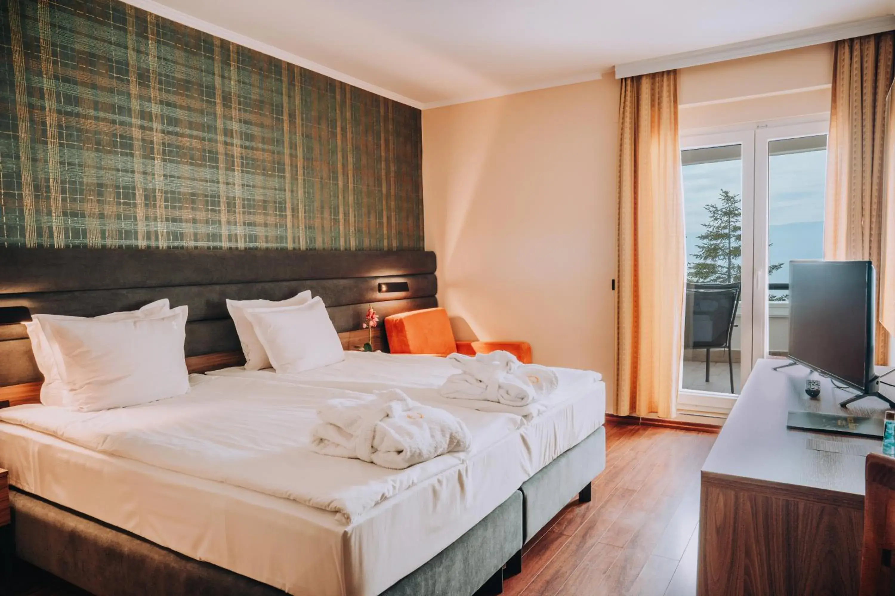 Double Room with Lake View in Inex Olgica Hotel & SPA Double Room with Lake View in Inex Olgica Hotel & SPA