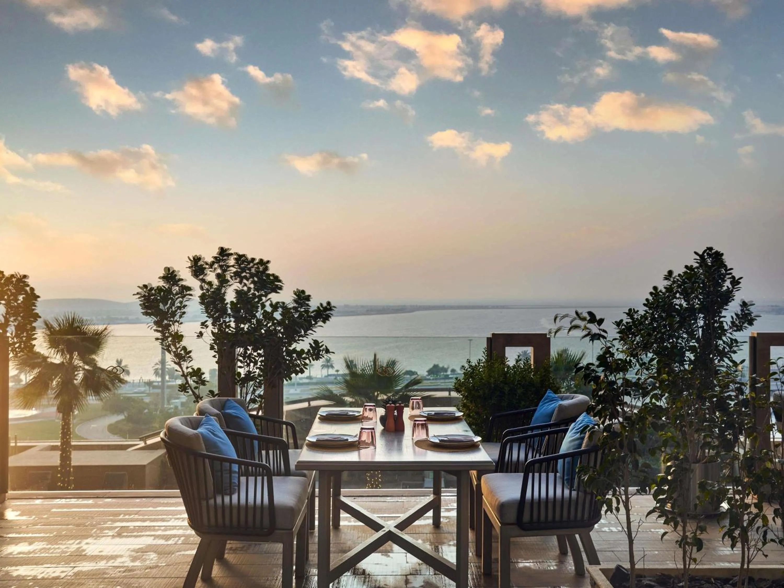 Restaurant/places to eat in Sofitel Abu Dhabi Corniche