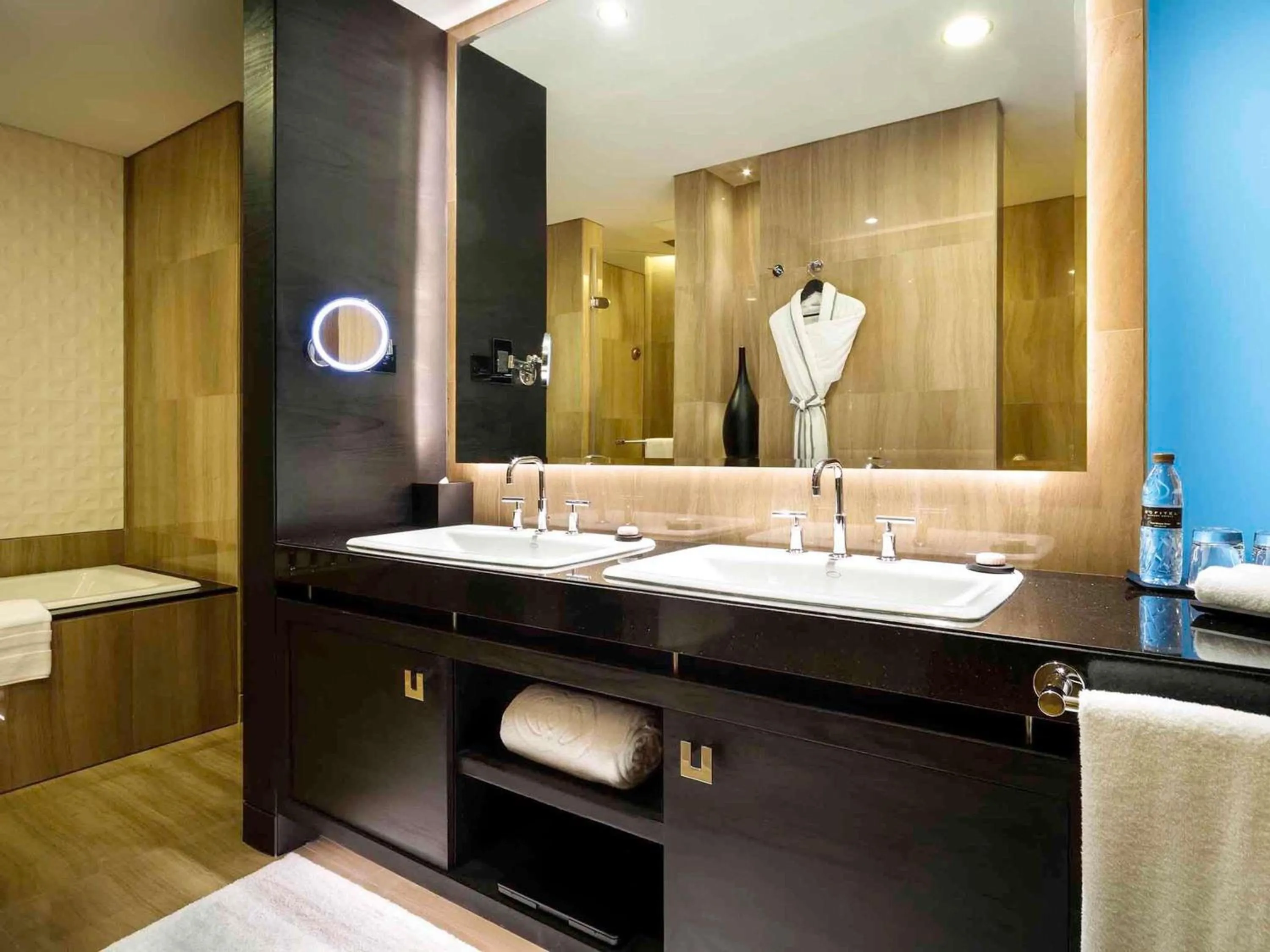 Photo of the whole room in Sofitel Abu Dhabi Corniche