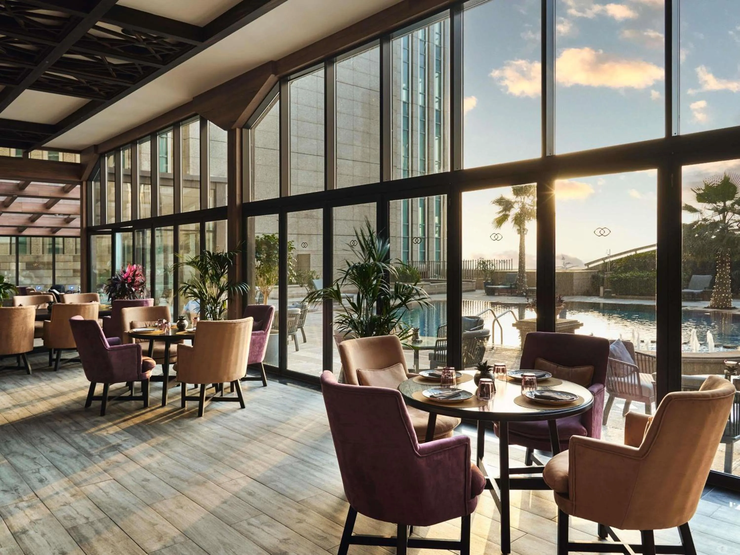 Restaurant/places to eat in Sofitel Abu Dhabi Corniche