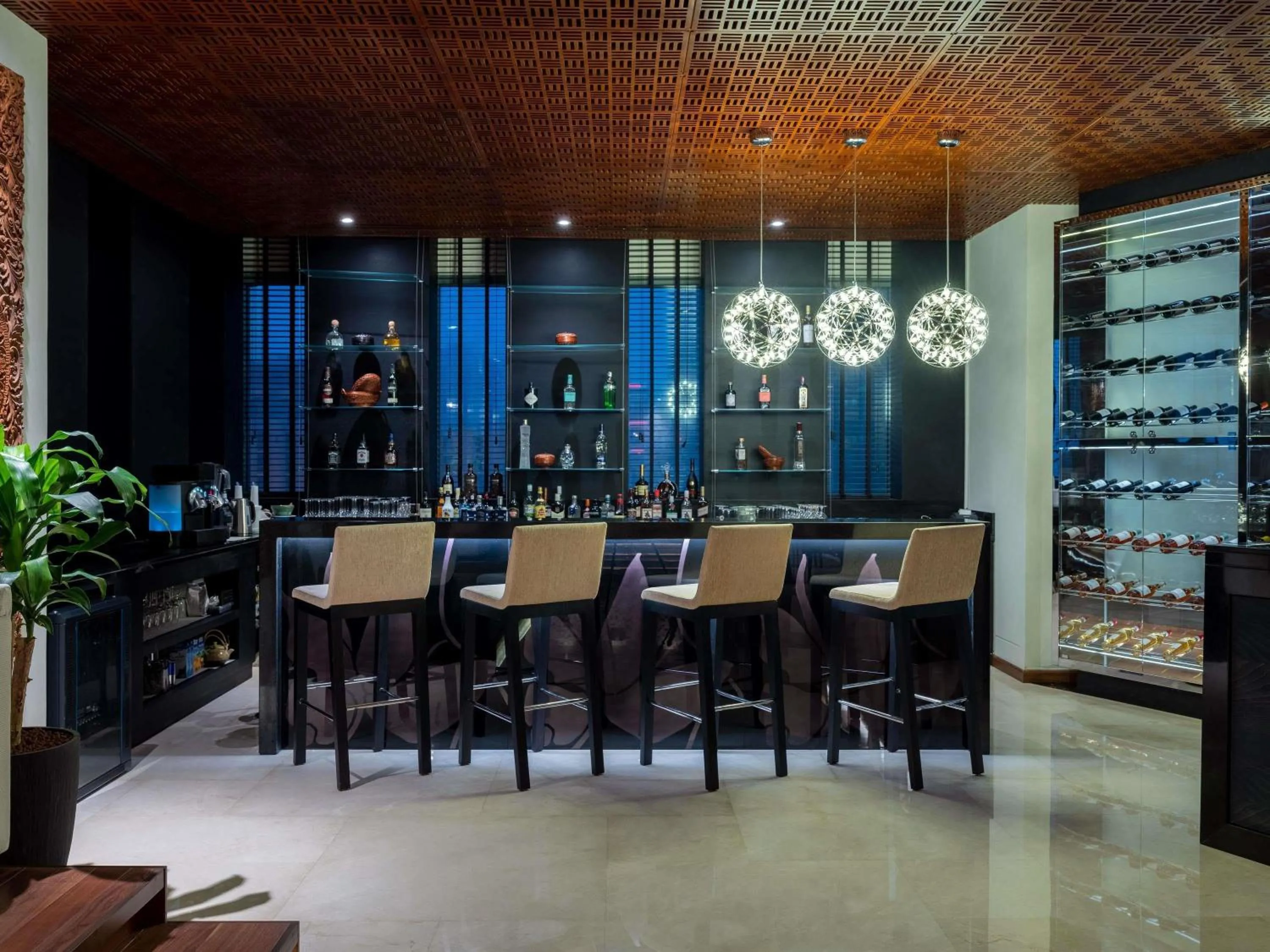 Lounge or bar in Sofitel Abu Dhabi Corniche
