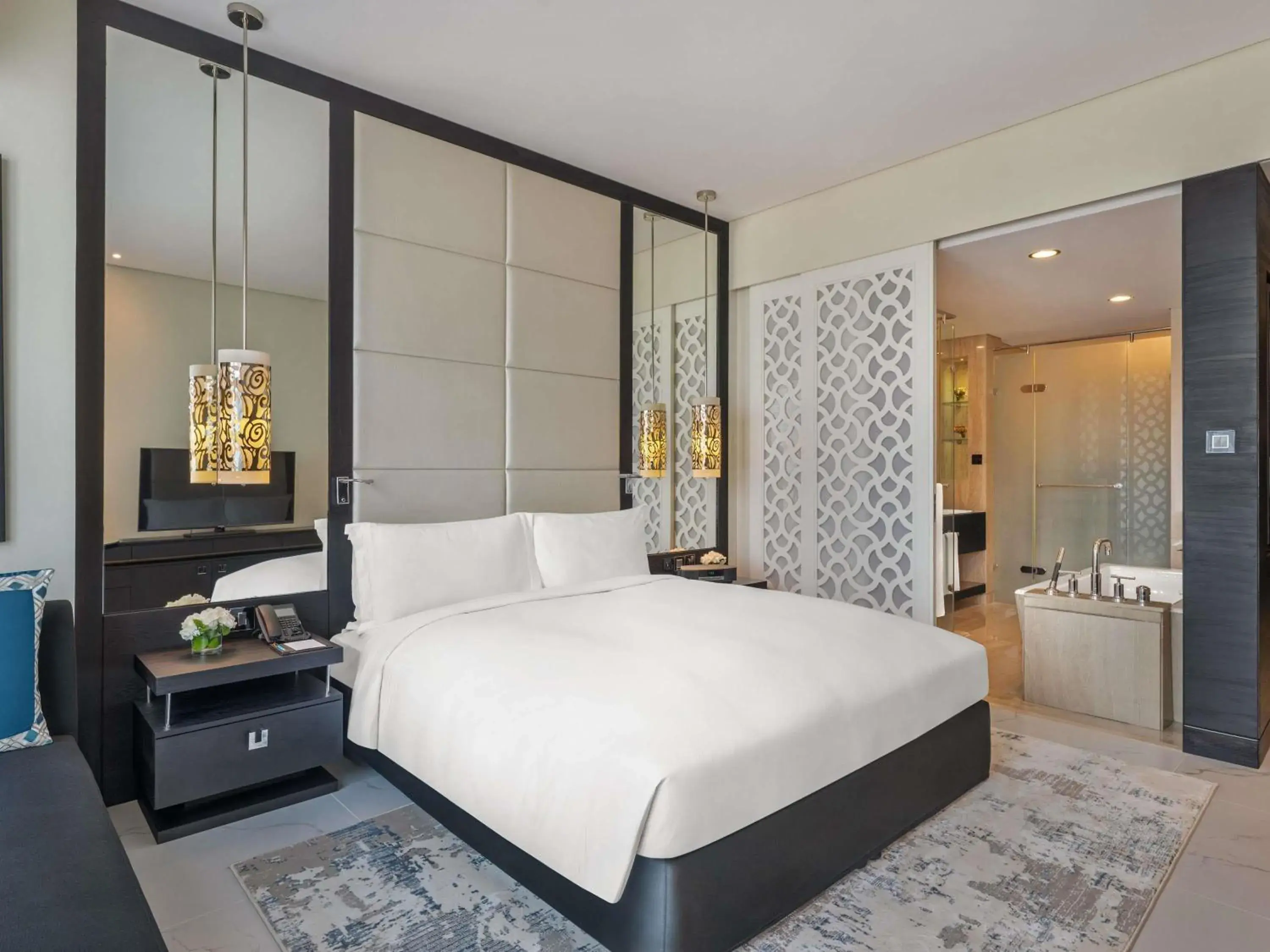 Superior King Room with City View in Sofitel Abu Dhabi Corniche Superior King Room with City View in Sofitel Abu Dhabi Corniche