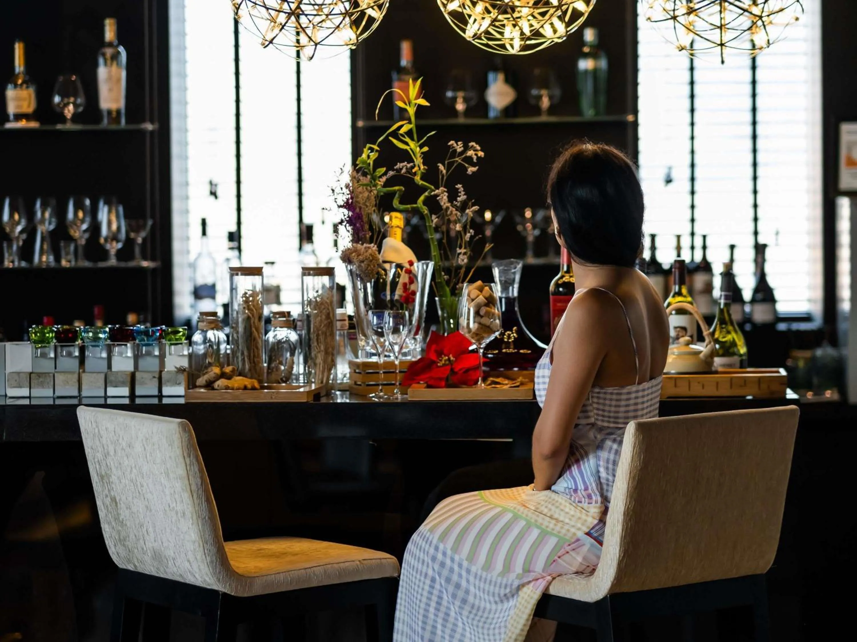 Lounge or bar in Sofitel Abu Dhabi Corniche