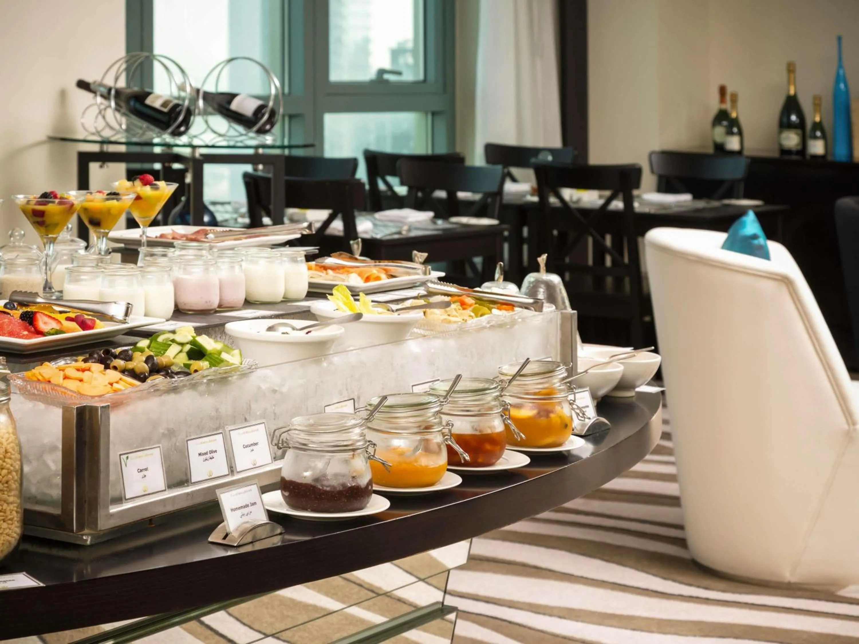 Restaurant/places to eat in Sofitel Abu Dhabi Corniche