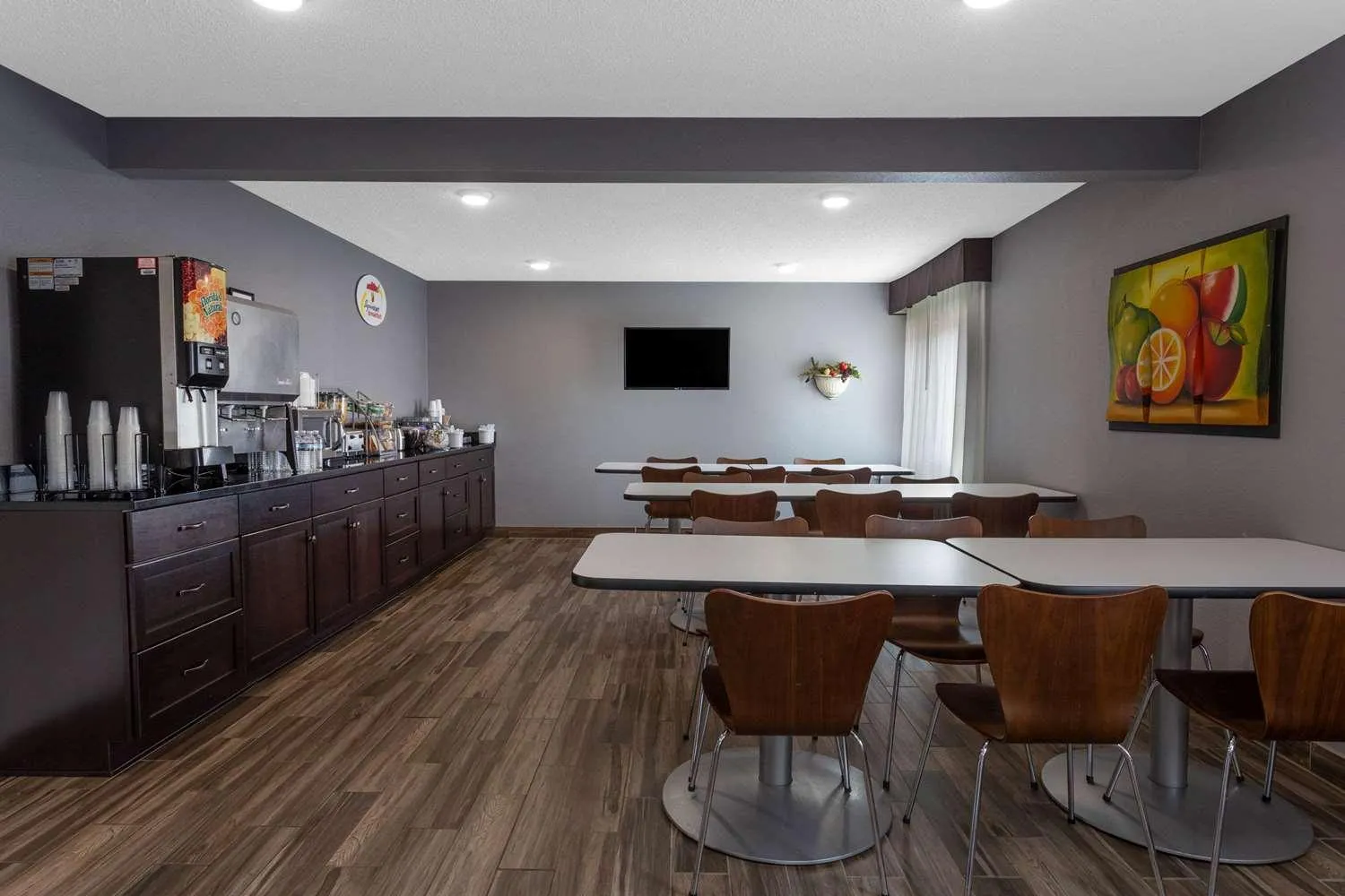 Breakfast in Super 8 by Wyndham South Holland