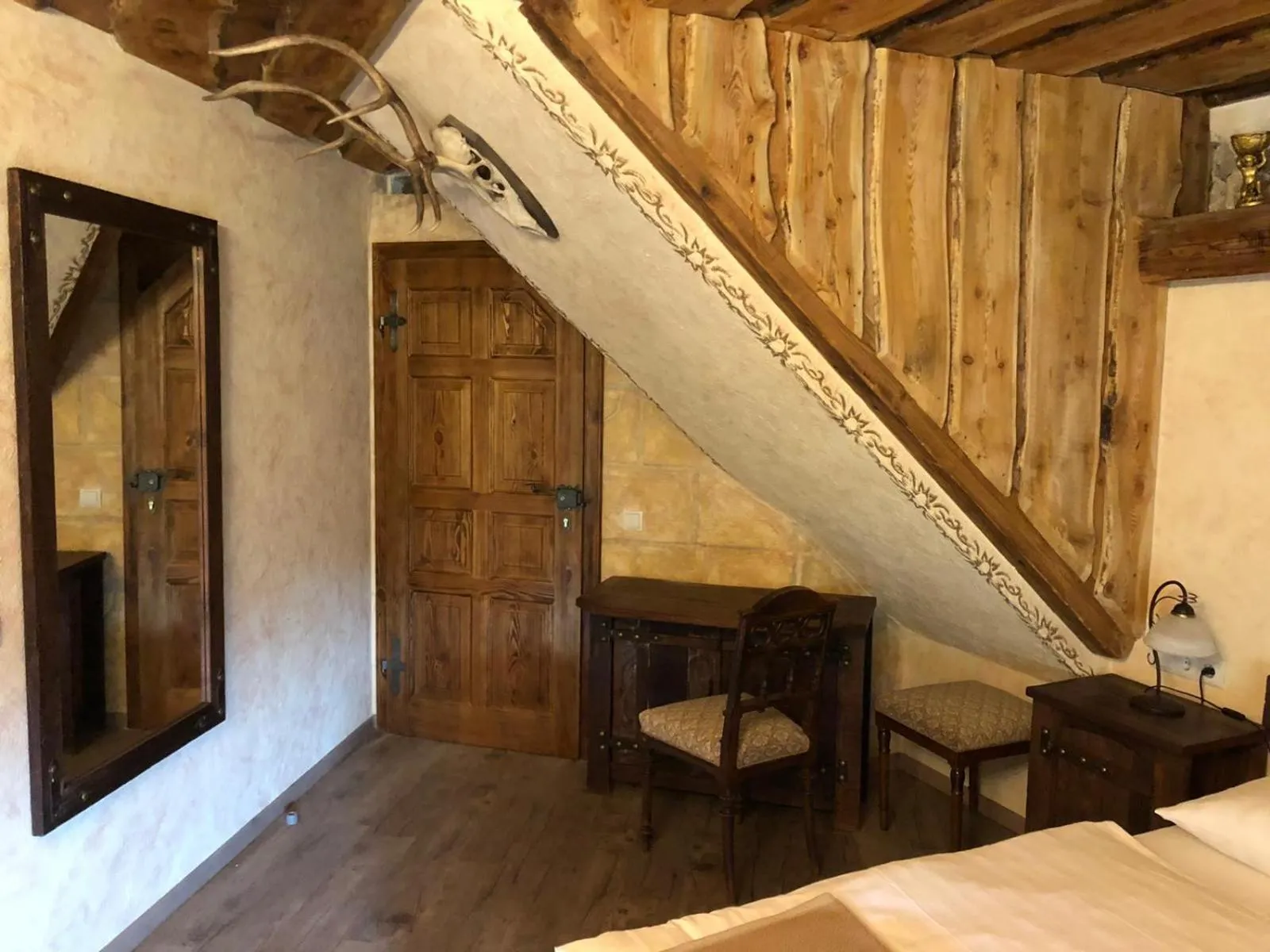 Photo of the whole room in Burg Plankenstein