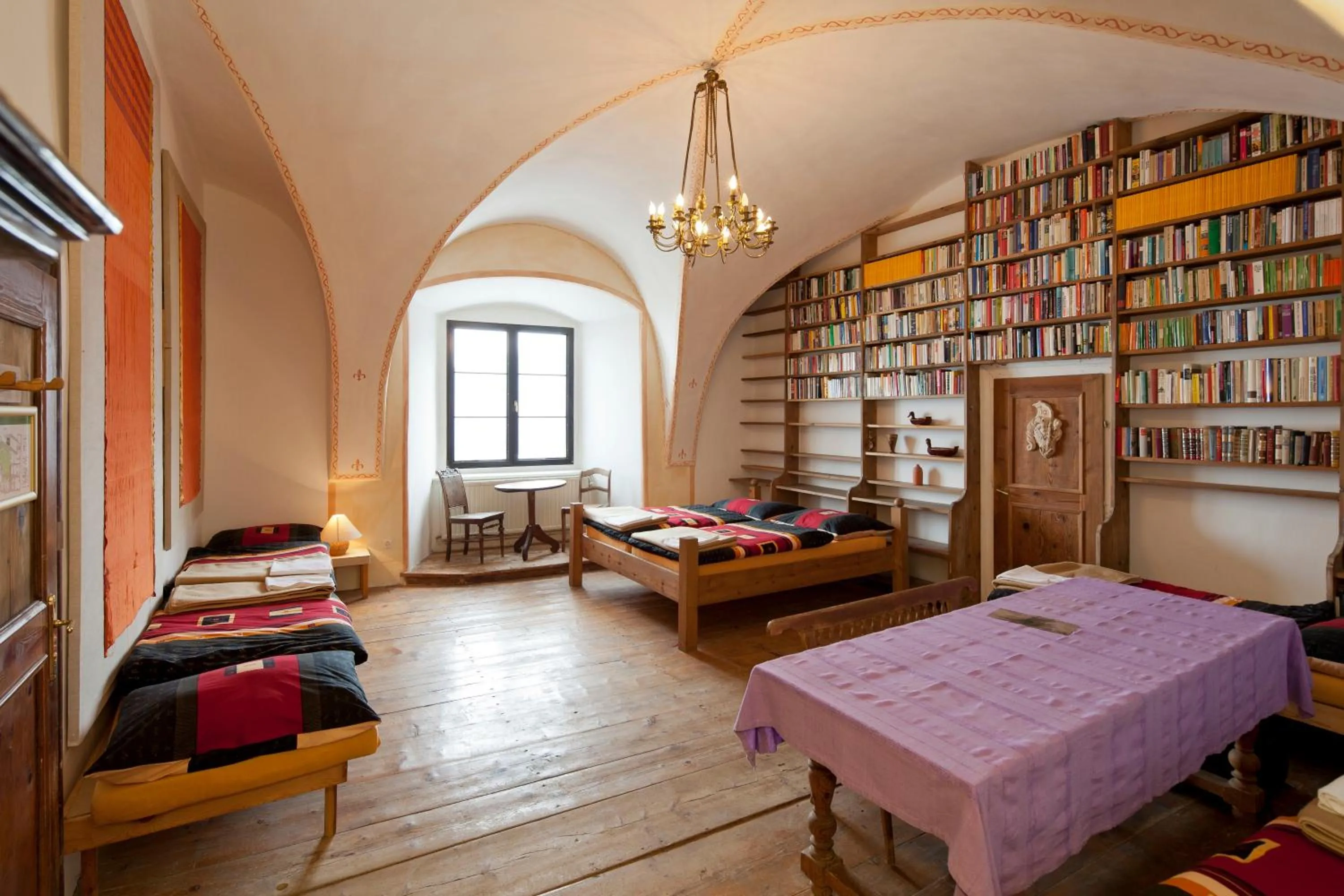 Bedroom, Bed in Burg Plankenstein