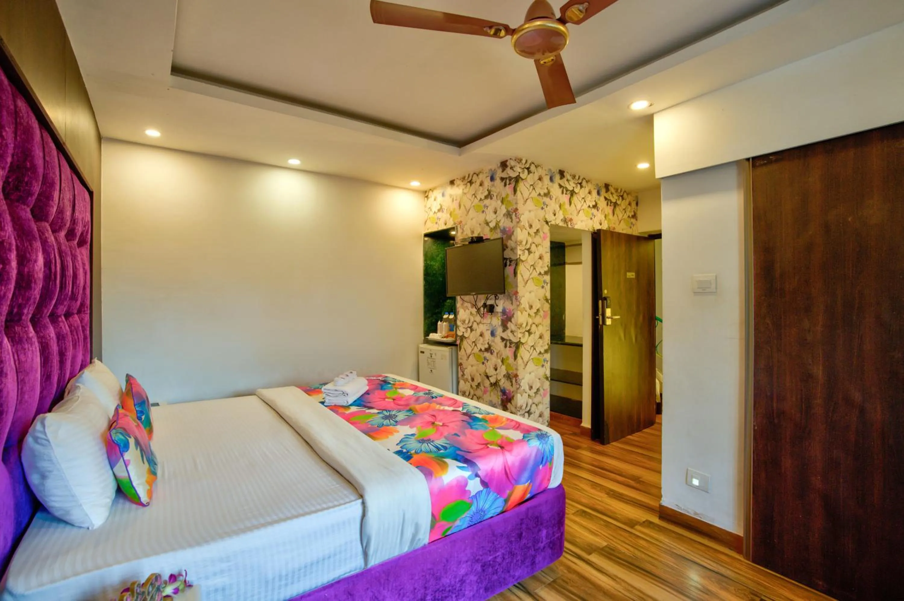 Bed in Lemonmint Svelton Manor