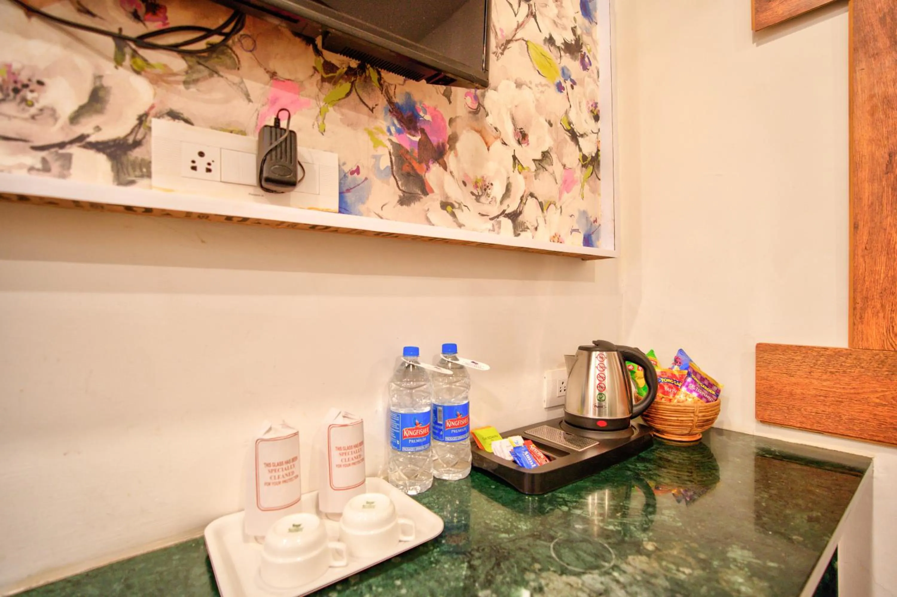 Lemonmint Svelton Manor