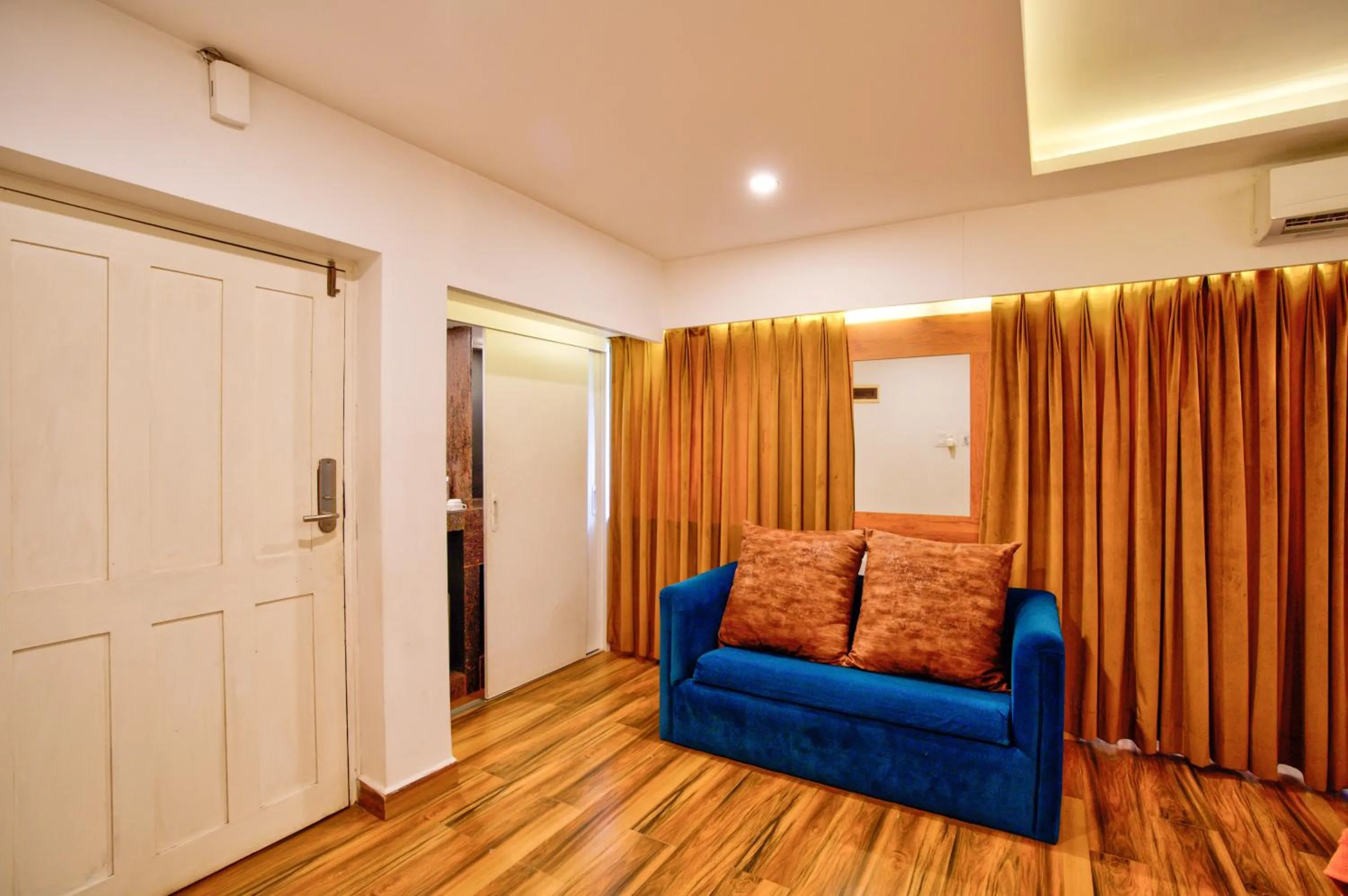 Lemonmint Svelton Manor