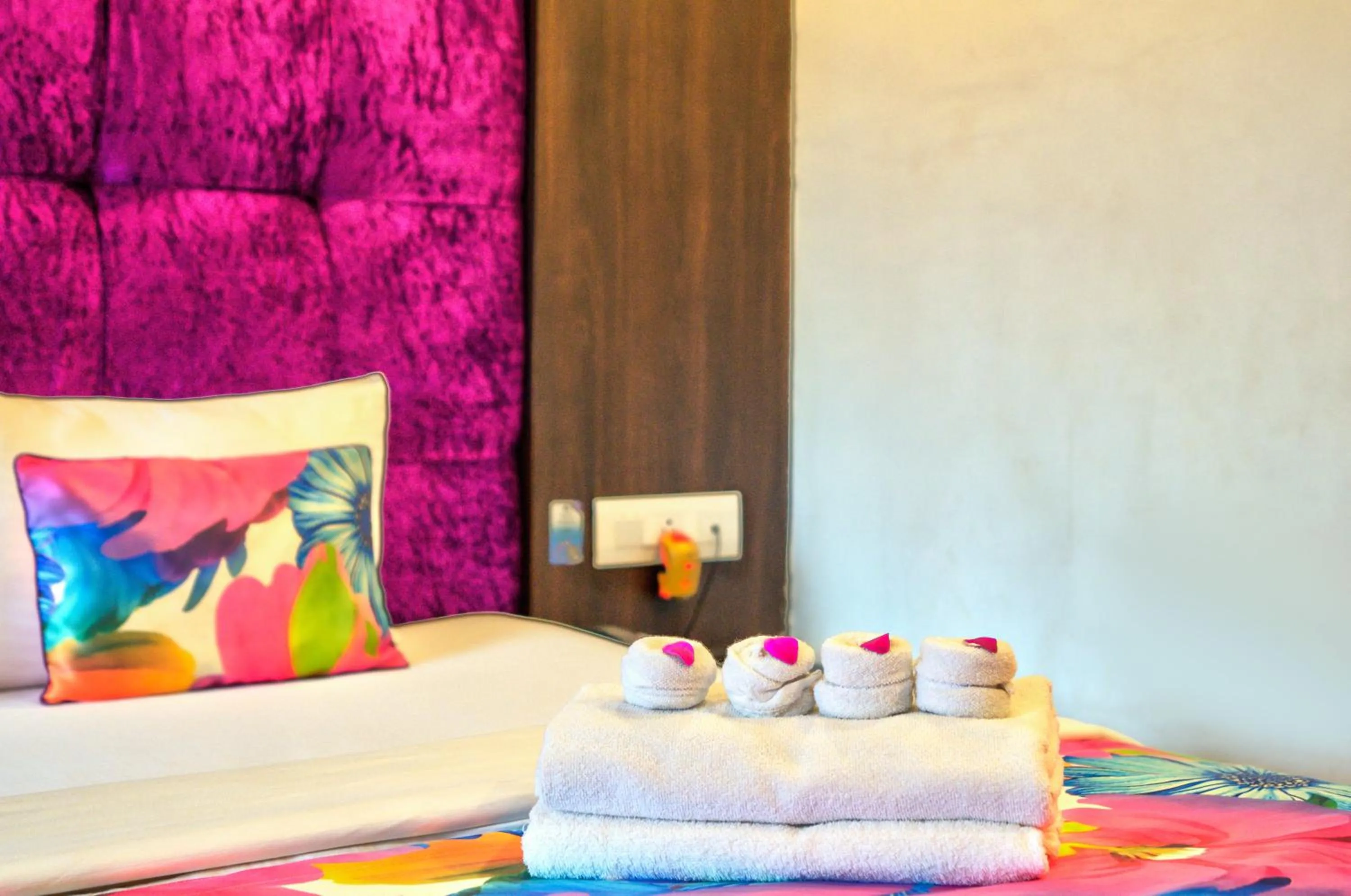 Bed in Lemonmint Svelton Manor