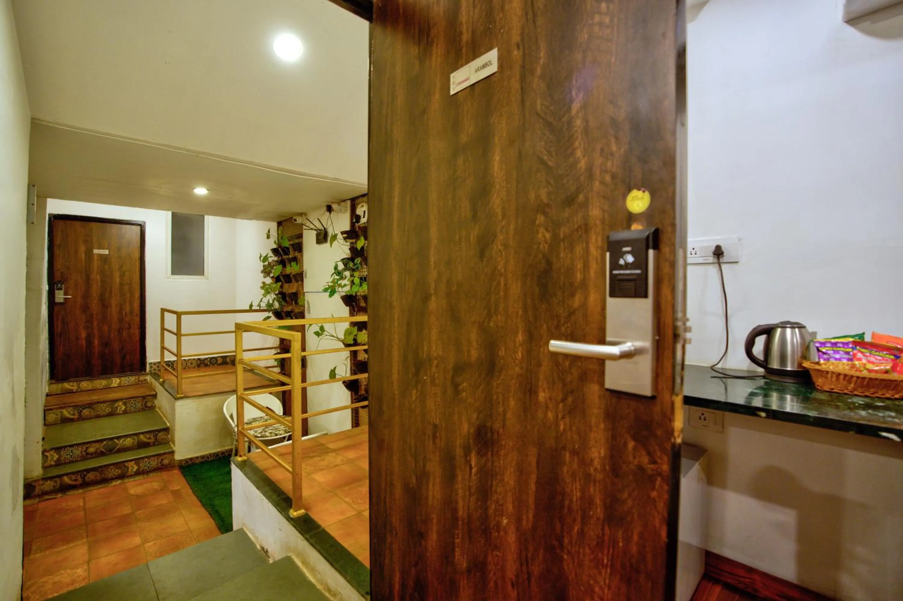 Lemonmint Svelton Manor