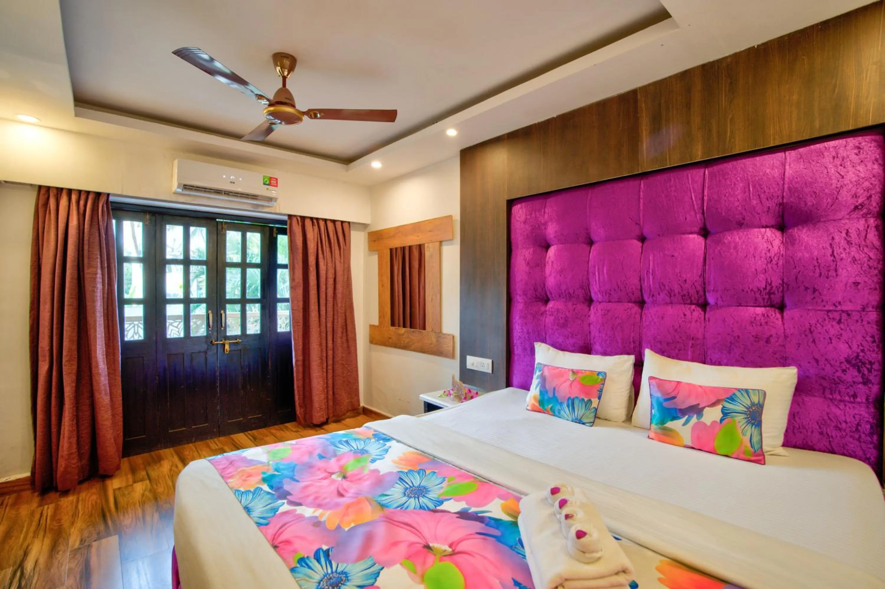 Bed in Lemonmint Svelton Manor