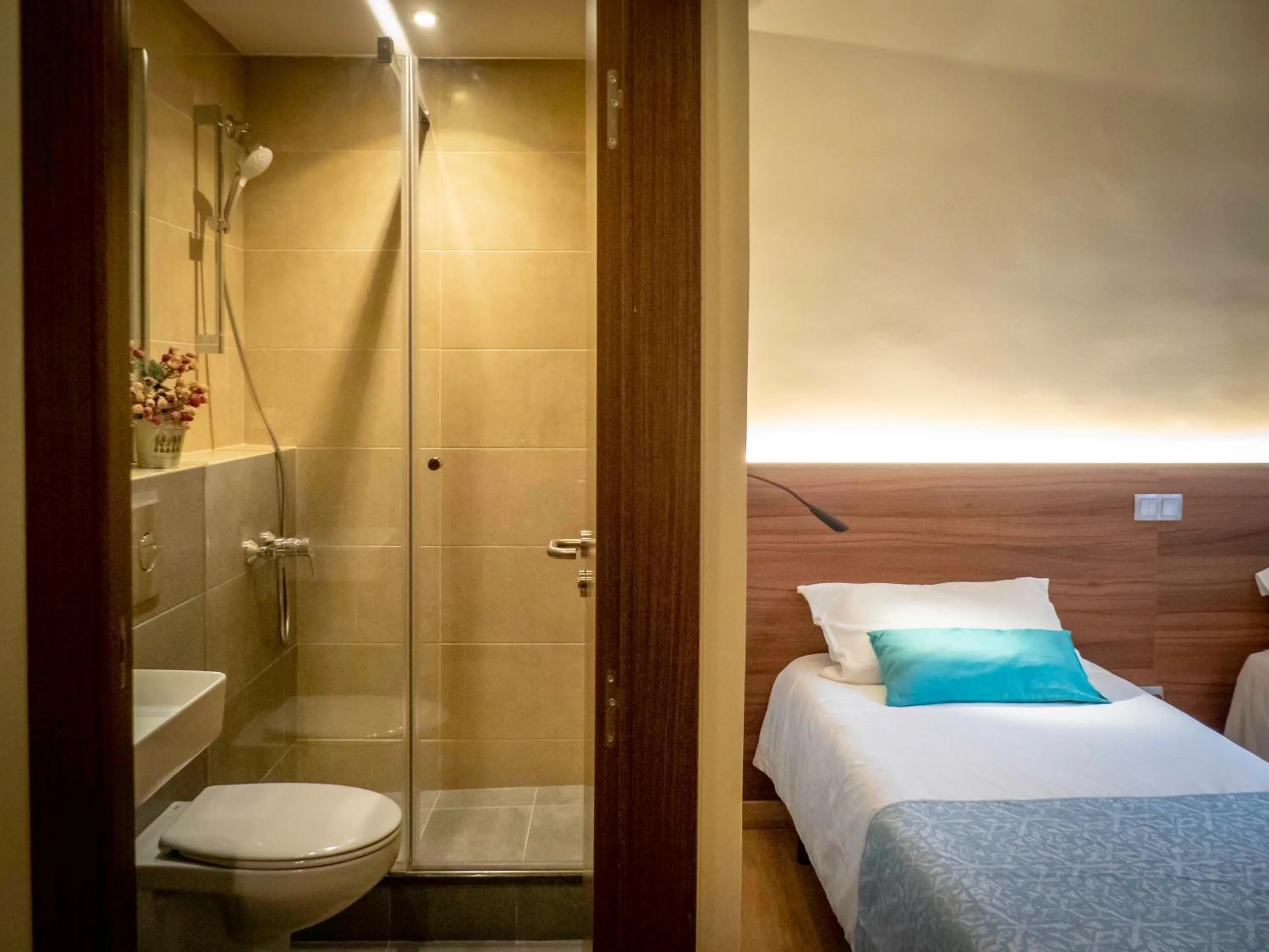 Photo of the whole room, Bed in Pension Ciudadela