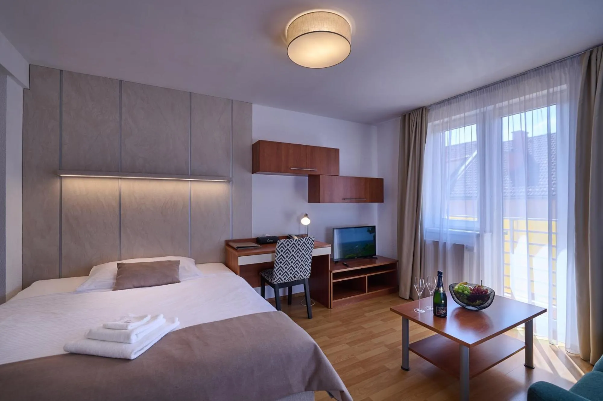 TV and multimedia, Bed in Urpí­n City Residence