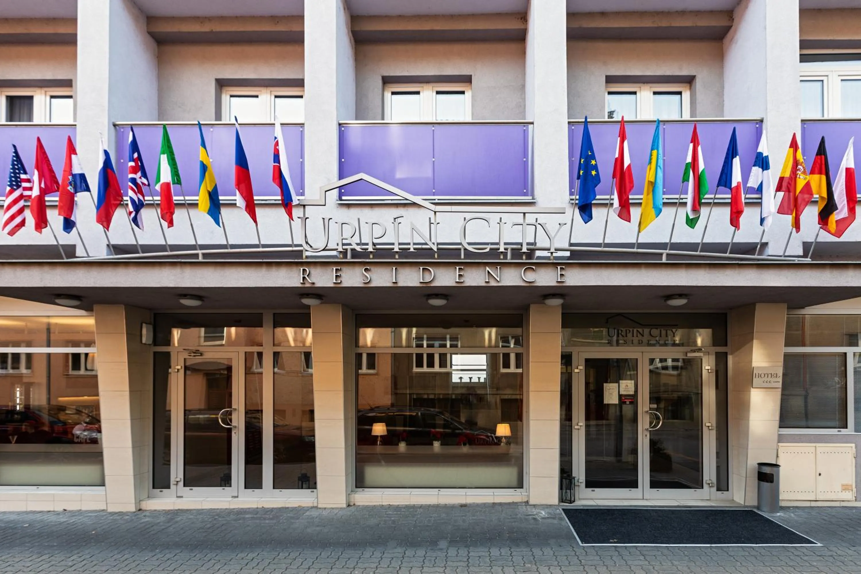 Facade/entrance in Urpí­n City Residence