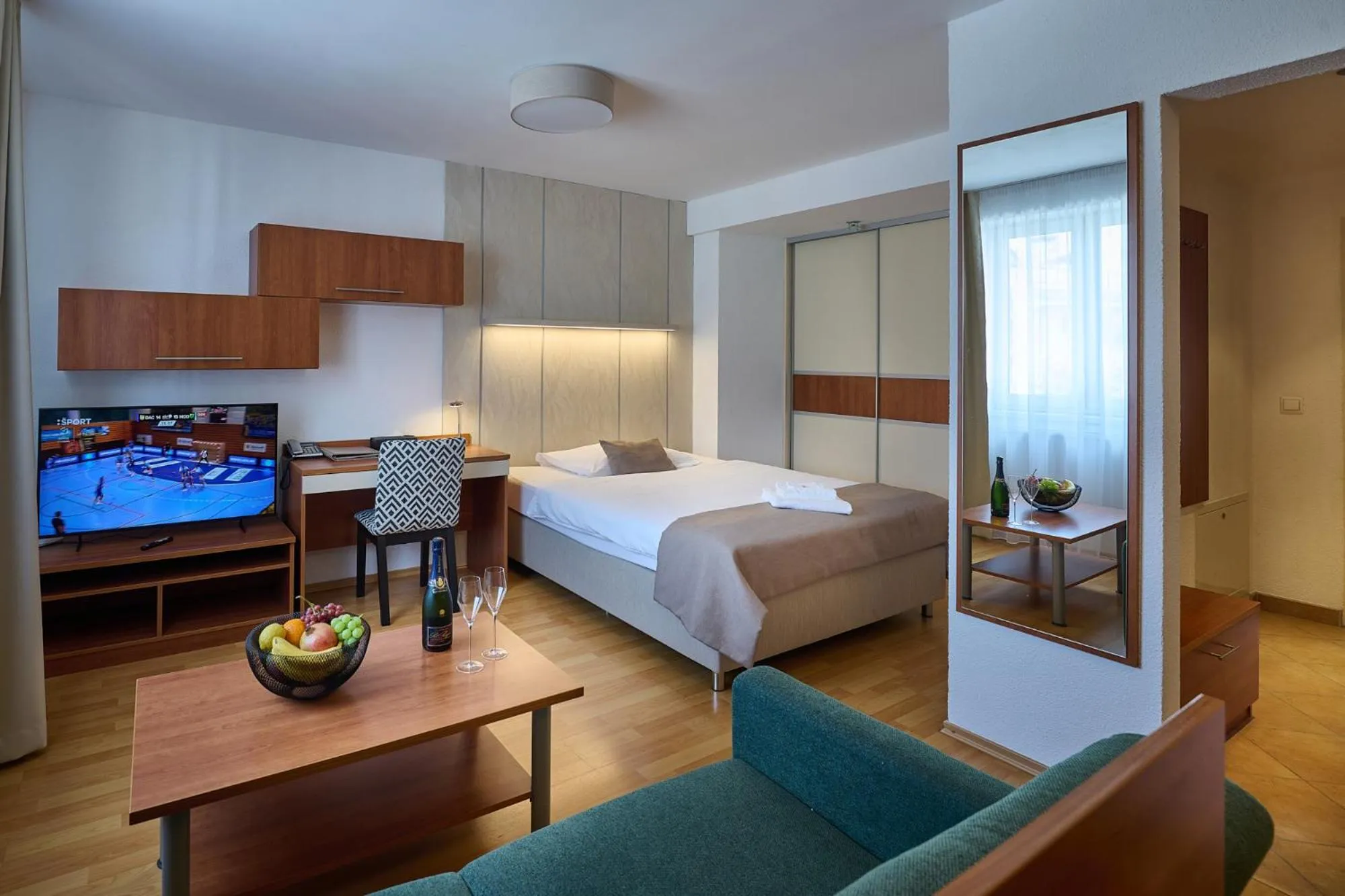 TV and multimedia, Bed in Urpí­n City Residence