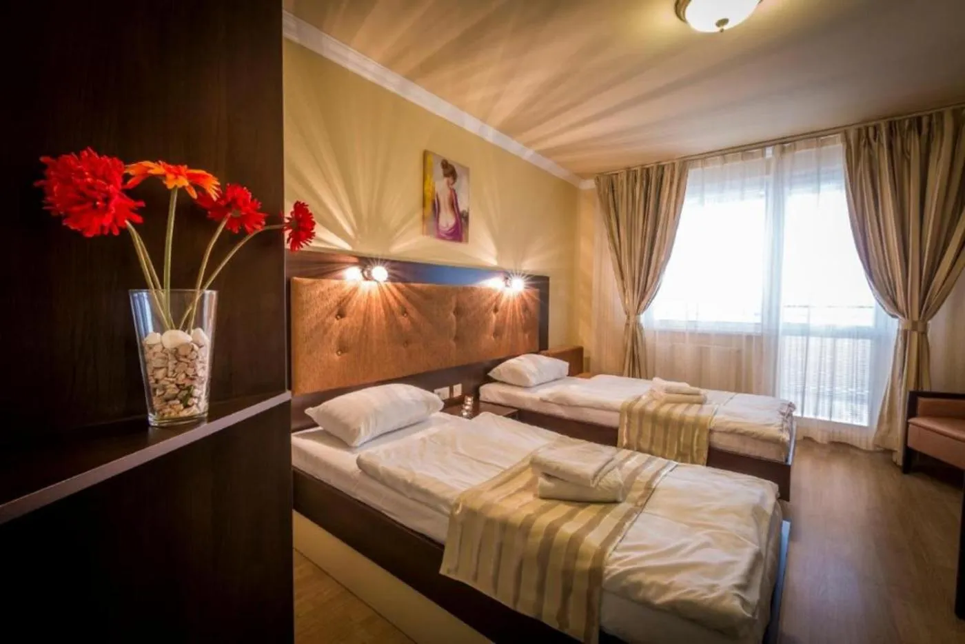 Bedroom, Bed in Hotel Sun