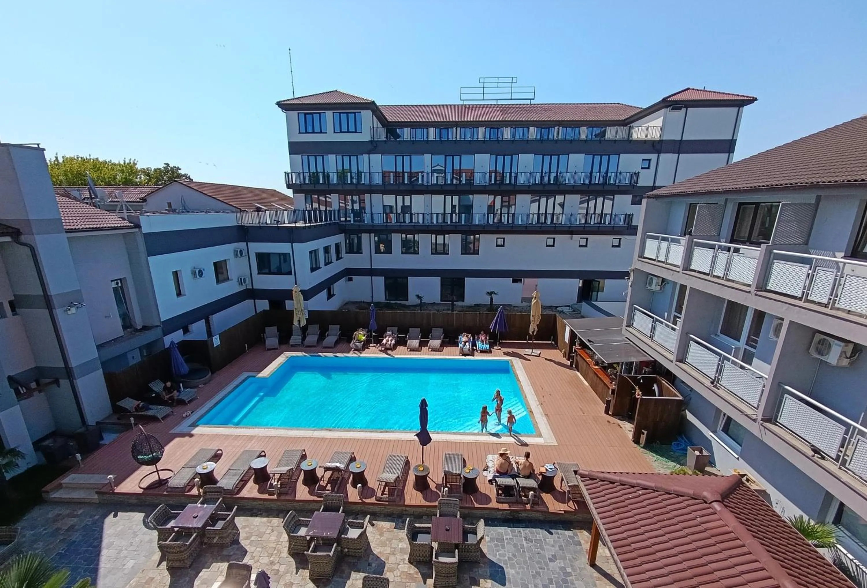 Swimming pool in Hotel Sun