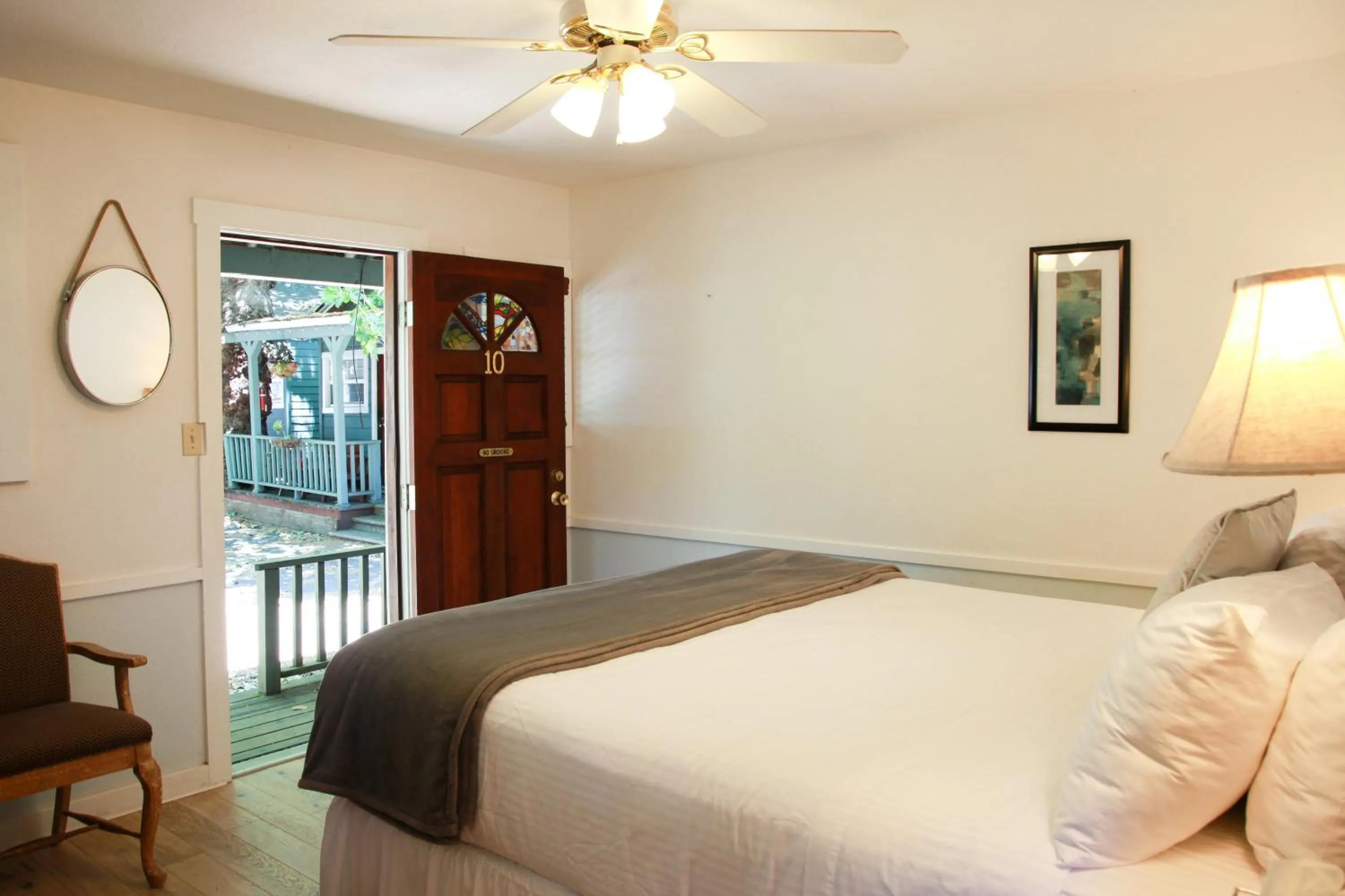 Bed in Inn on the Russian River