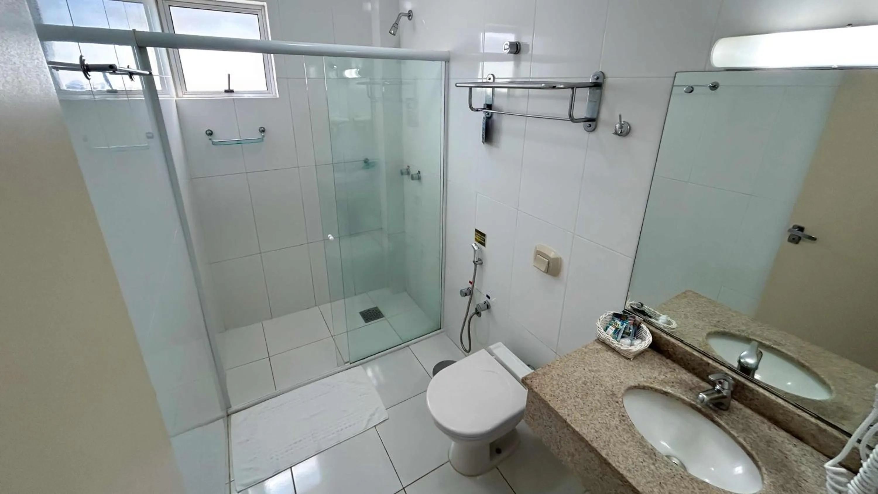 Bathroom in Pietro Angelo Hotel