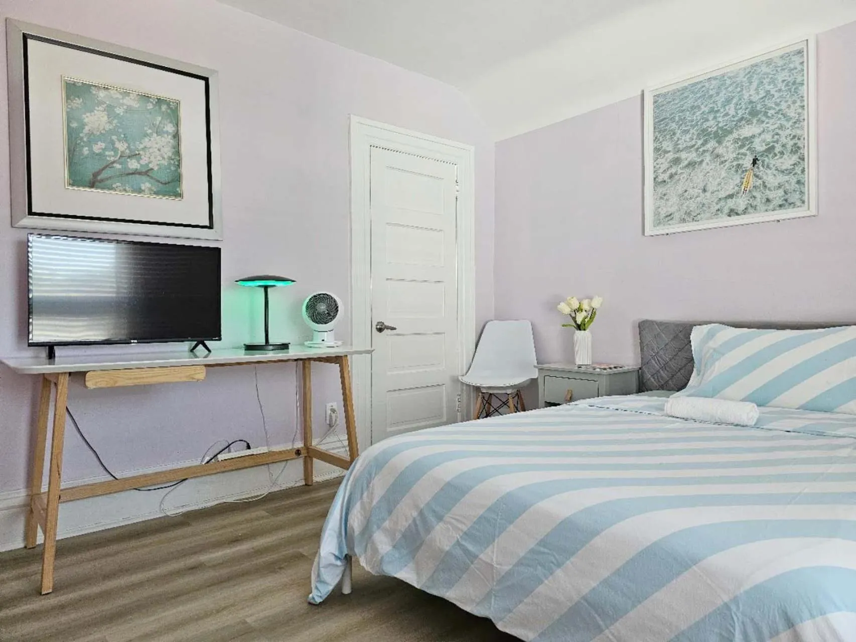 Bed in Winnipeg Holiday