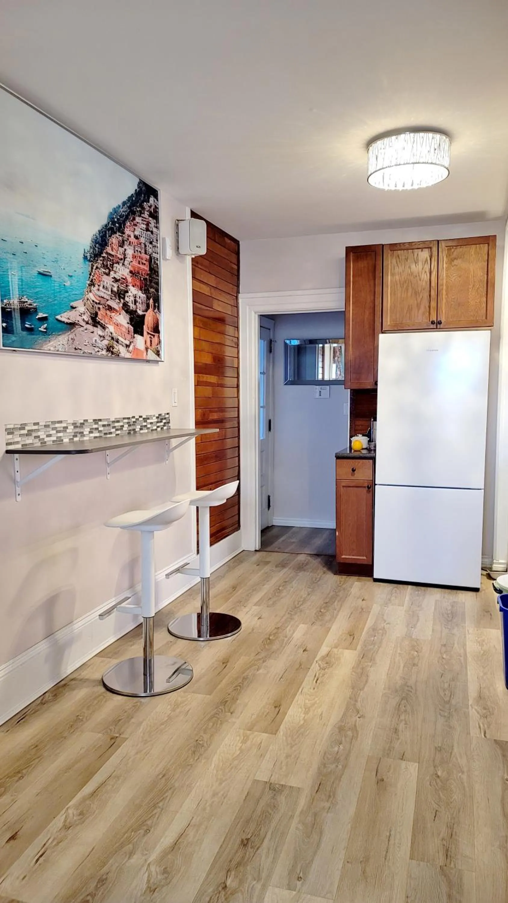 Kitchen or kitchenette in Winnipeg Holiday