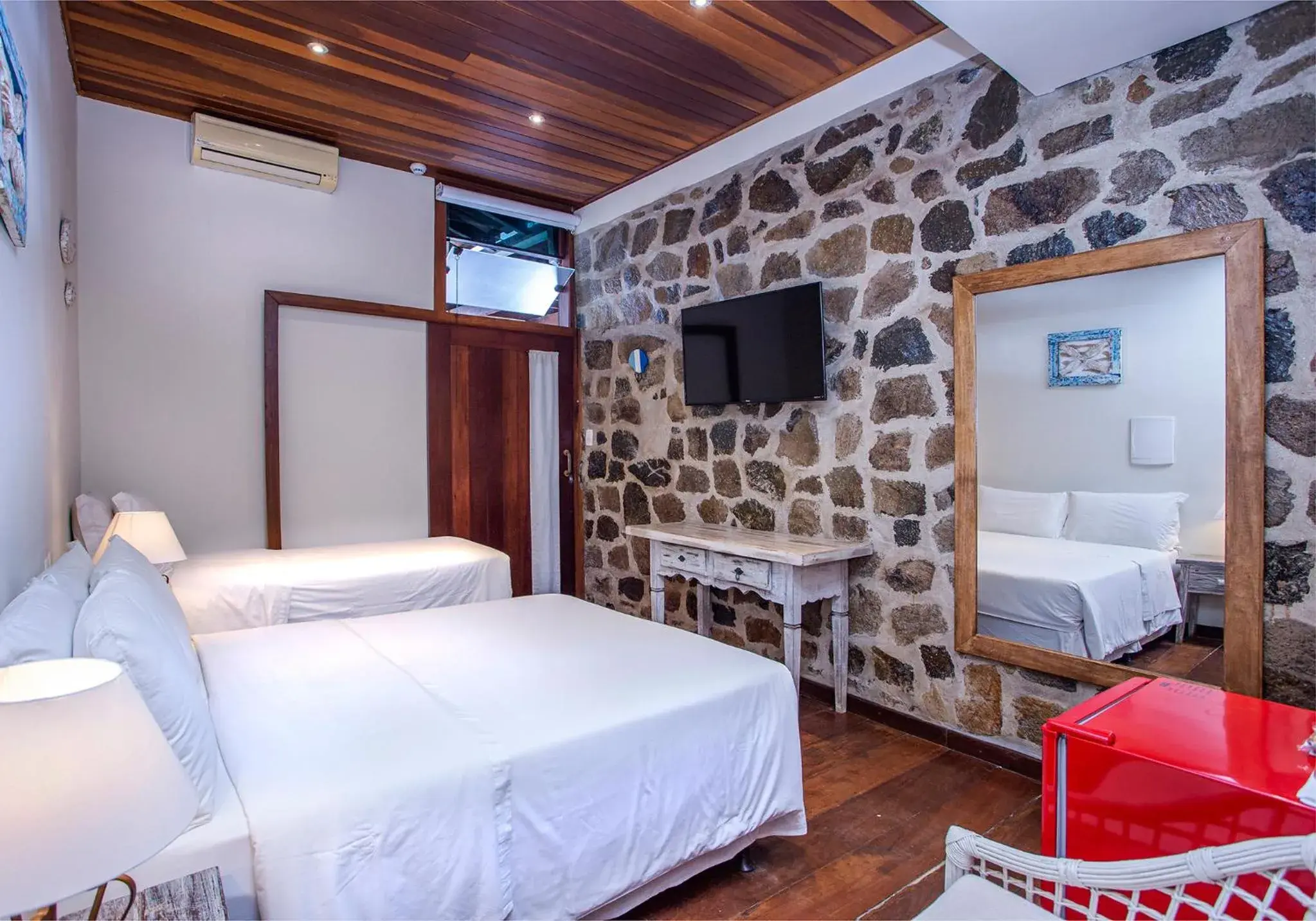 Standard Triple Room in Barra do Piuva Porto Hotel Standard Triple Room in Barra do Piuva Porto Hotel