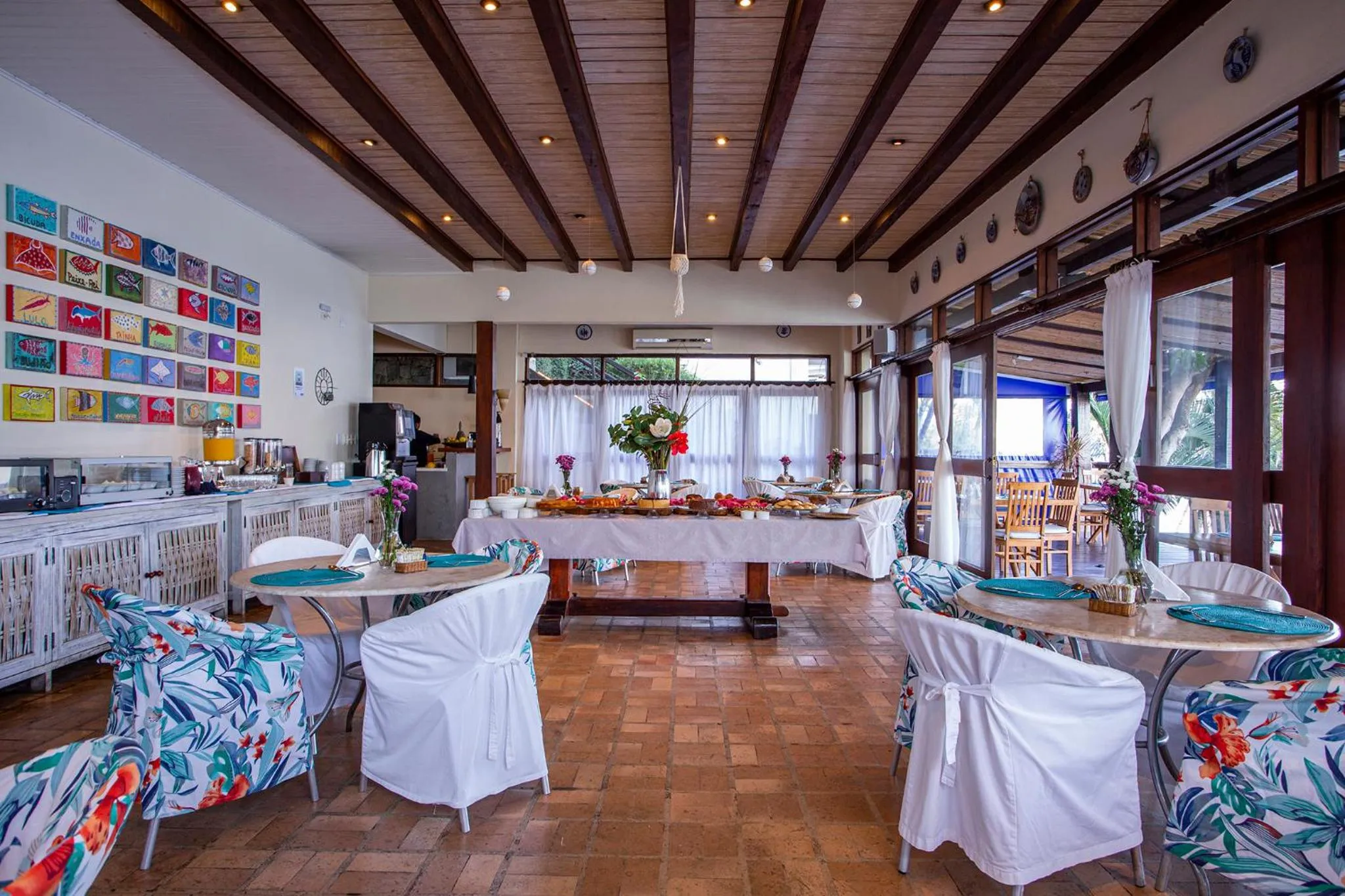 Restaurant/places to eat in Barra do Piuva Porto Hotel