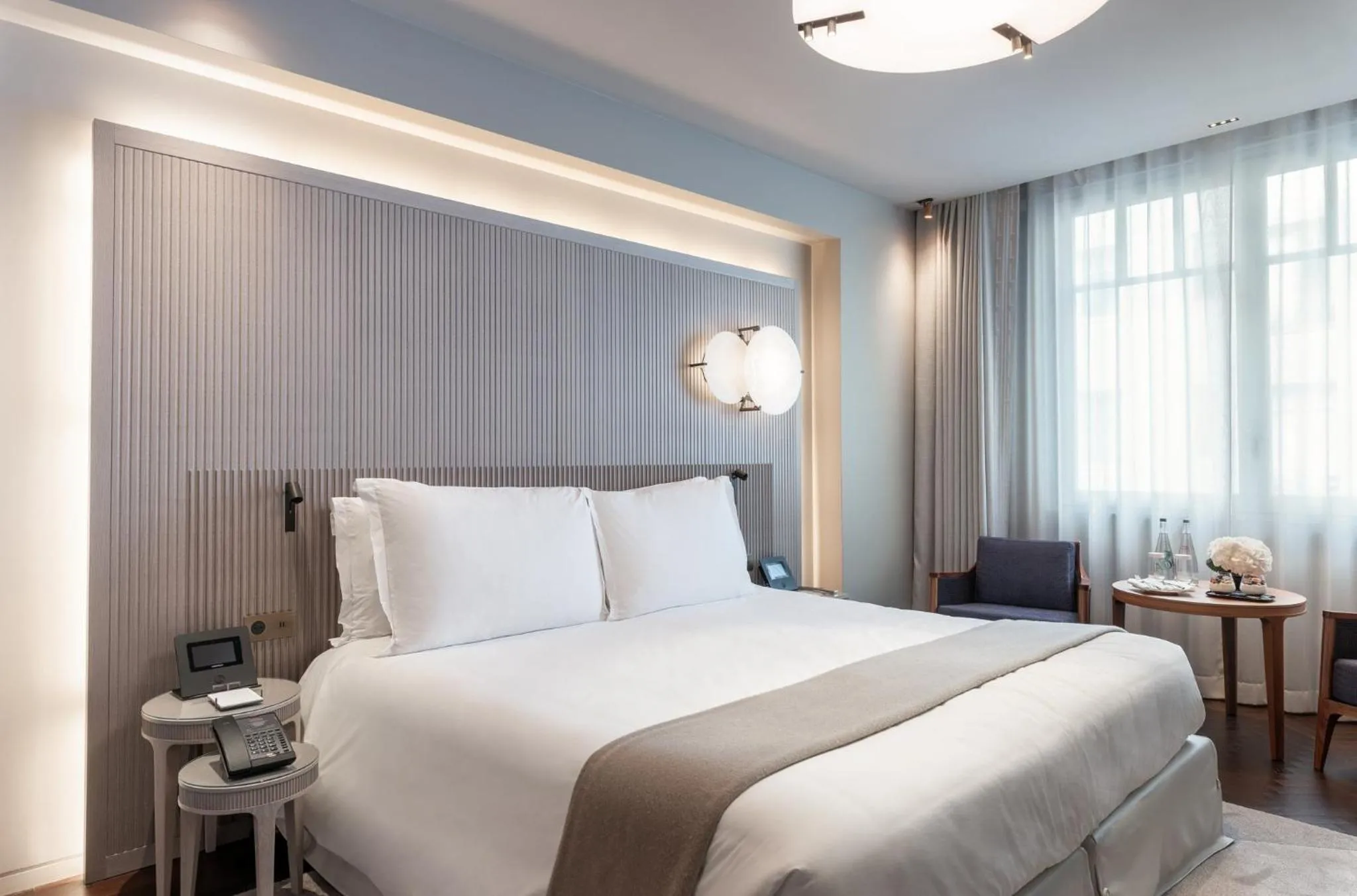 Bedroom, Bed in Mandarin Oriental Lutetia, Paris