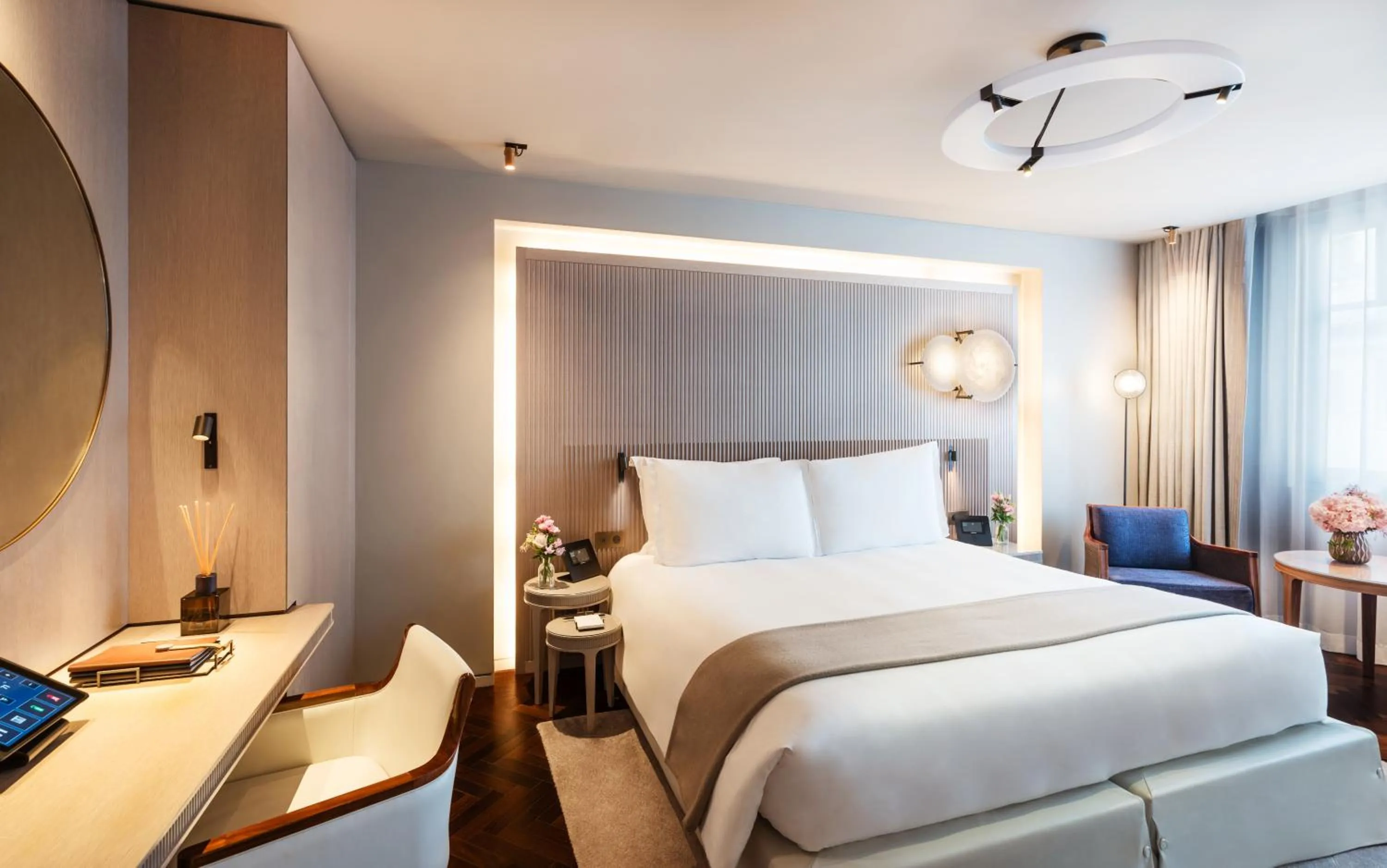 Bedroom, Bed in Mandarin Oriental Lutetia, Paris