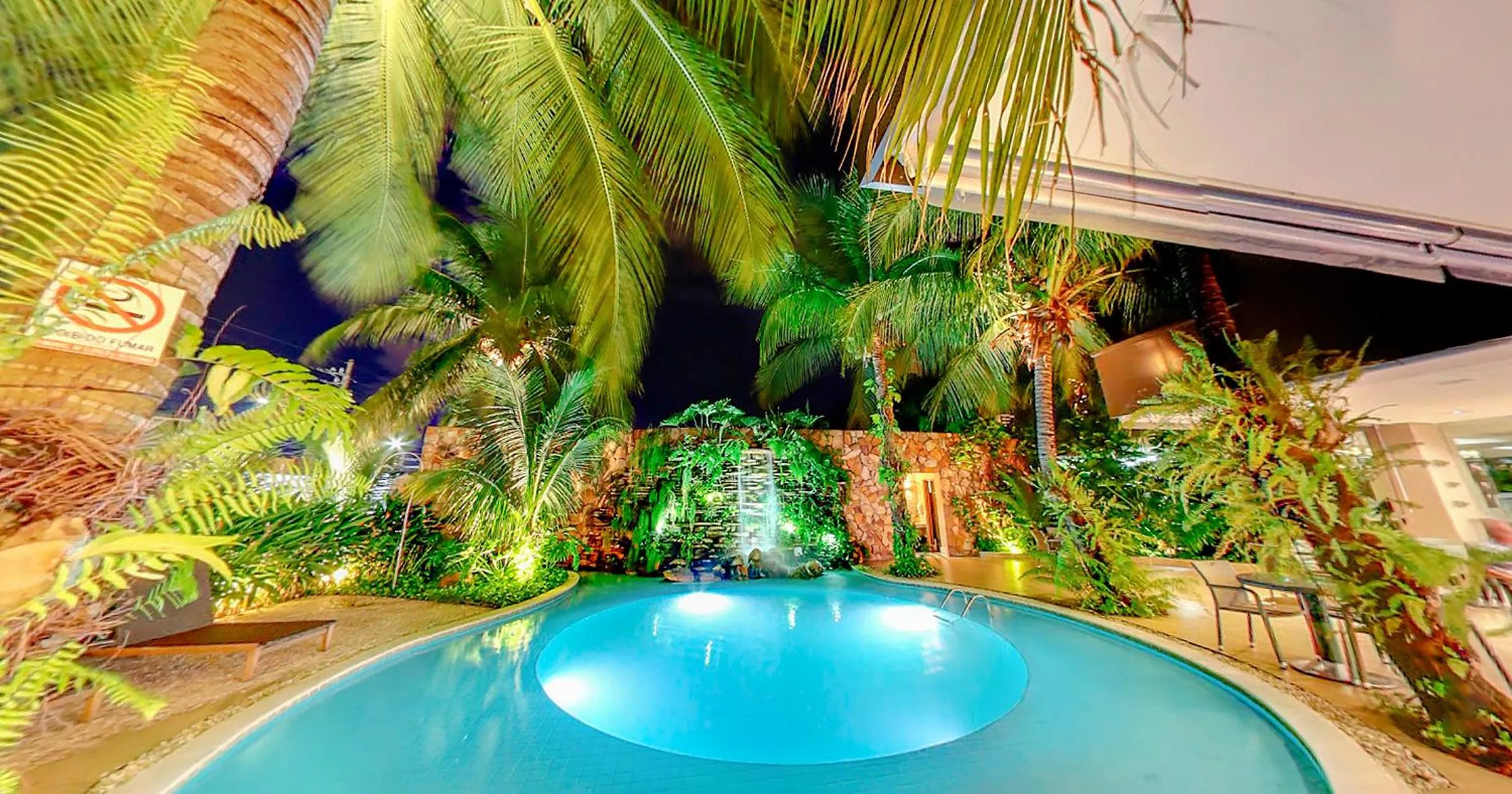 Garden in Amazon Plaza Hotel