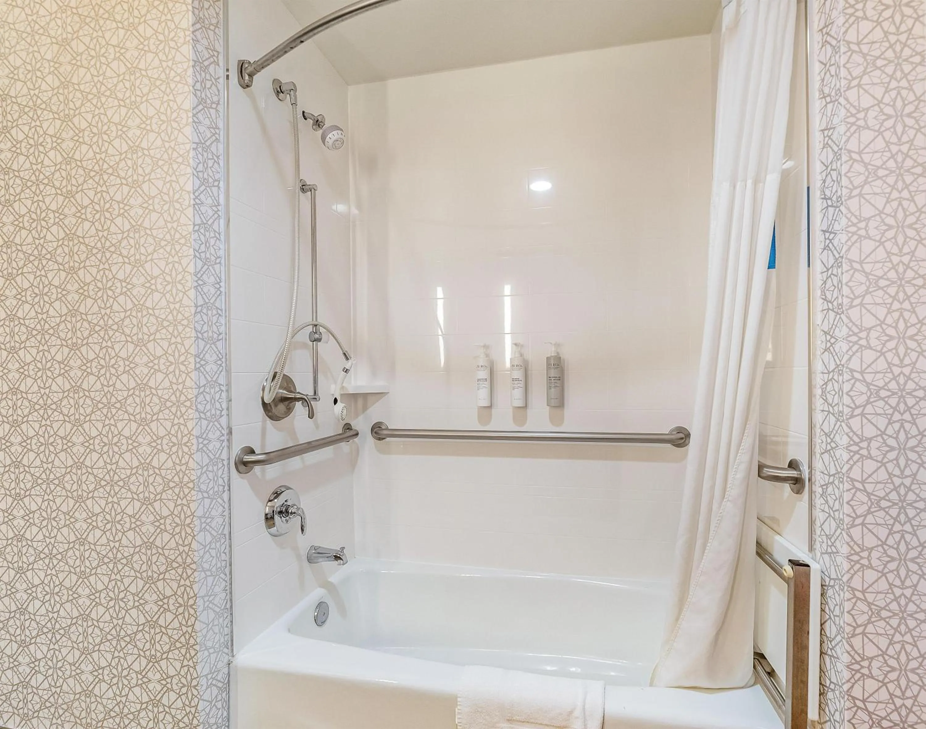 Bathroom in Hampton Inn & Suites New Braunfels