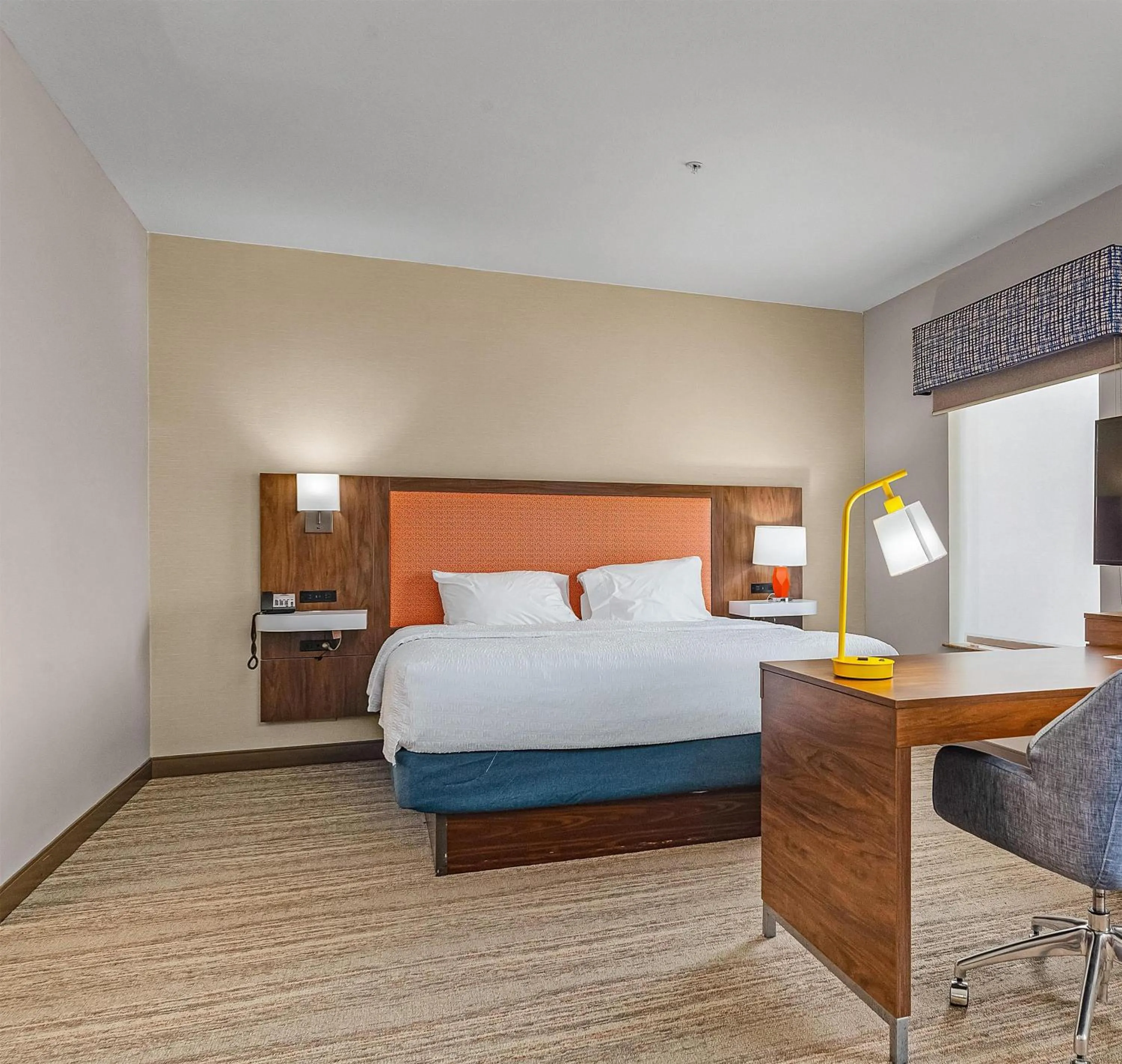 Bed in Hampton Inn & Suites New Braunfels