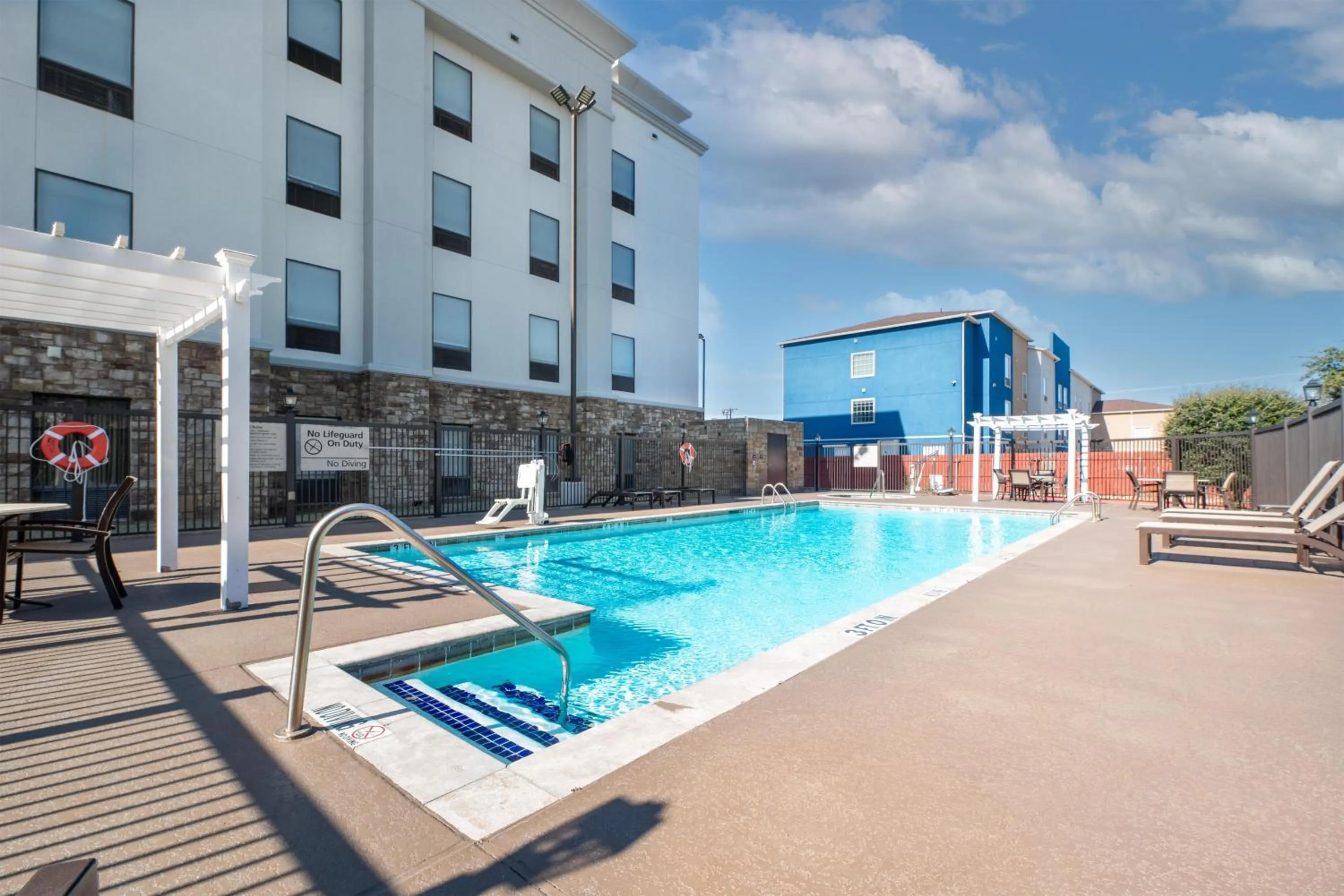 Pool view in Hampton Inn & Suites New Braunfels