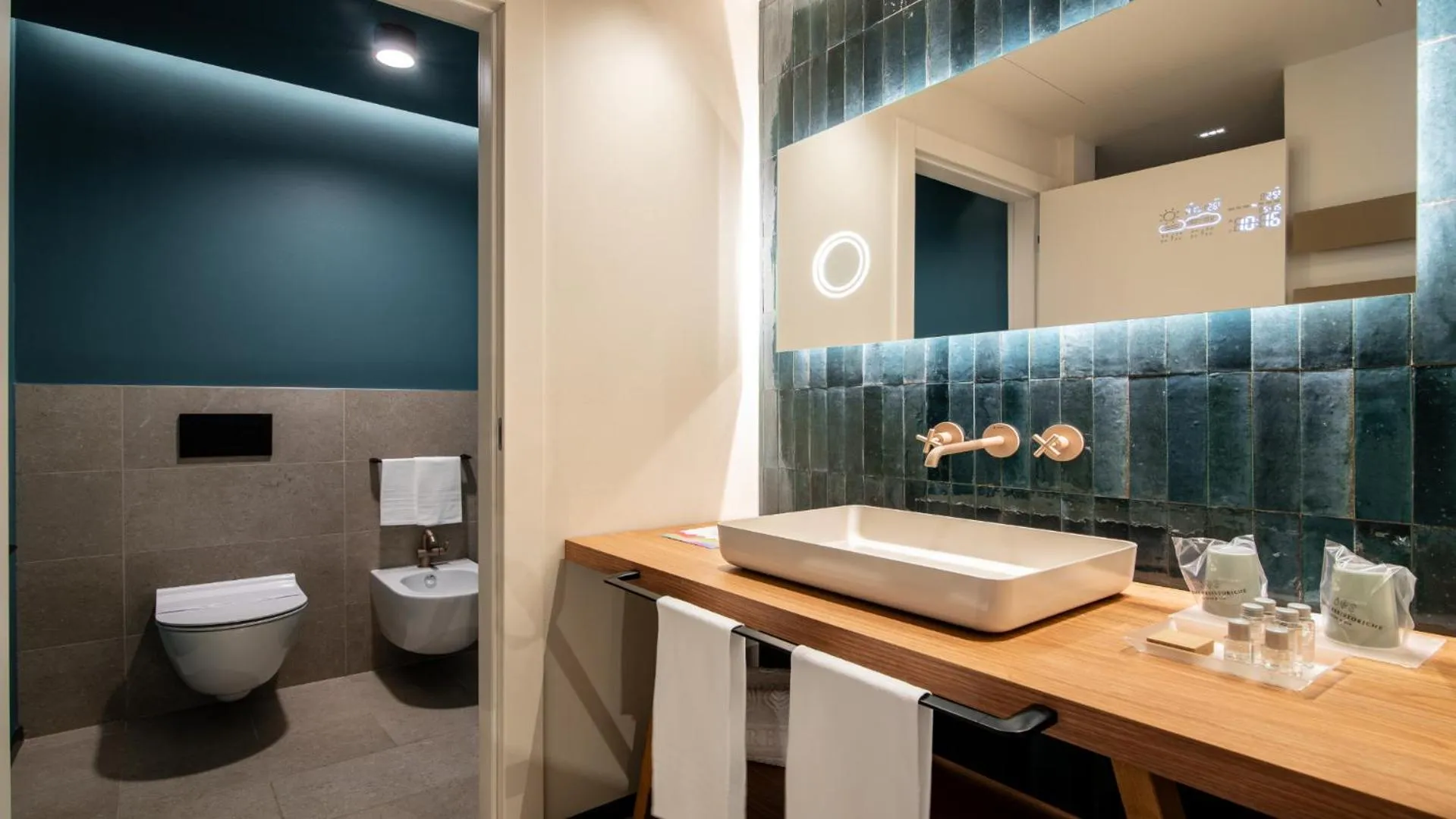 Toilet in Terme Preistoriche Resort & Spa