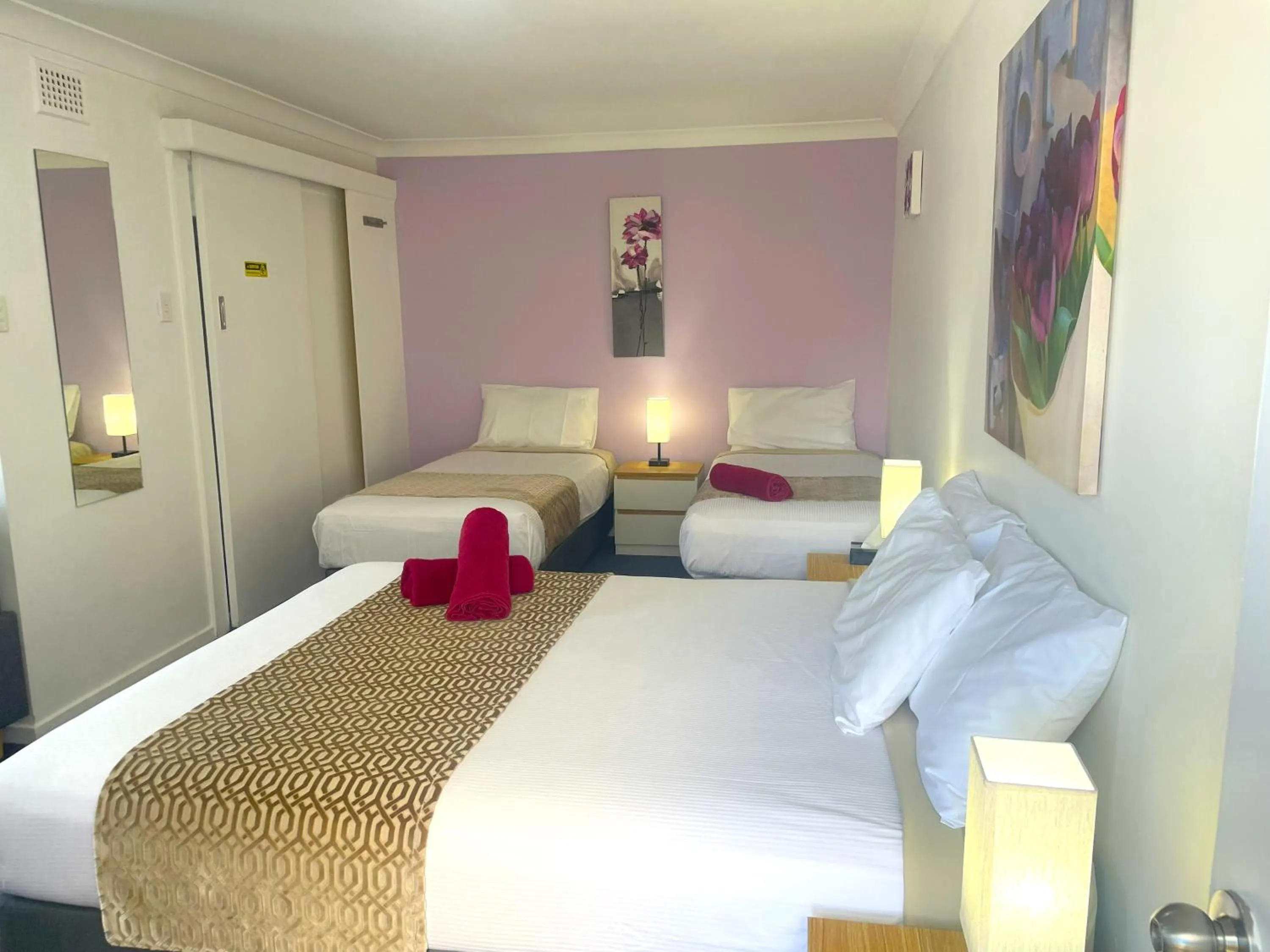 Bed in Taree Lodge Motel