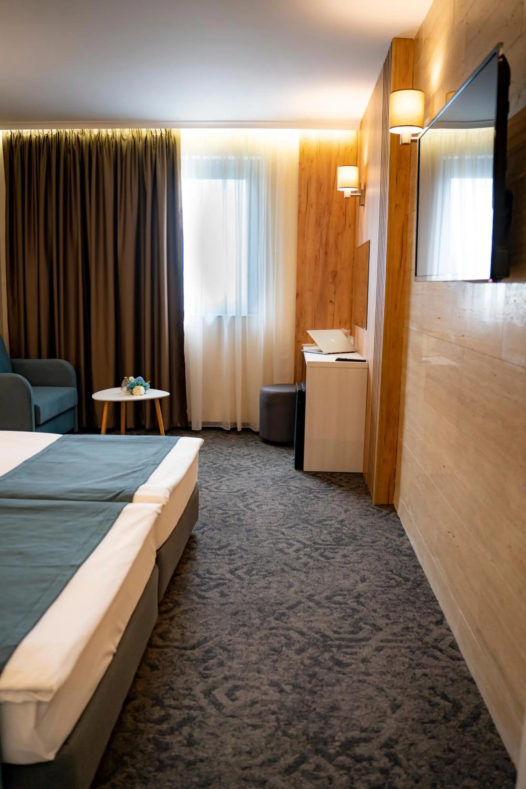 Photo of the whole room, Bed in Aqua Hotel